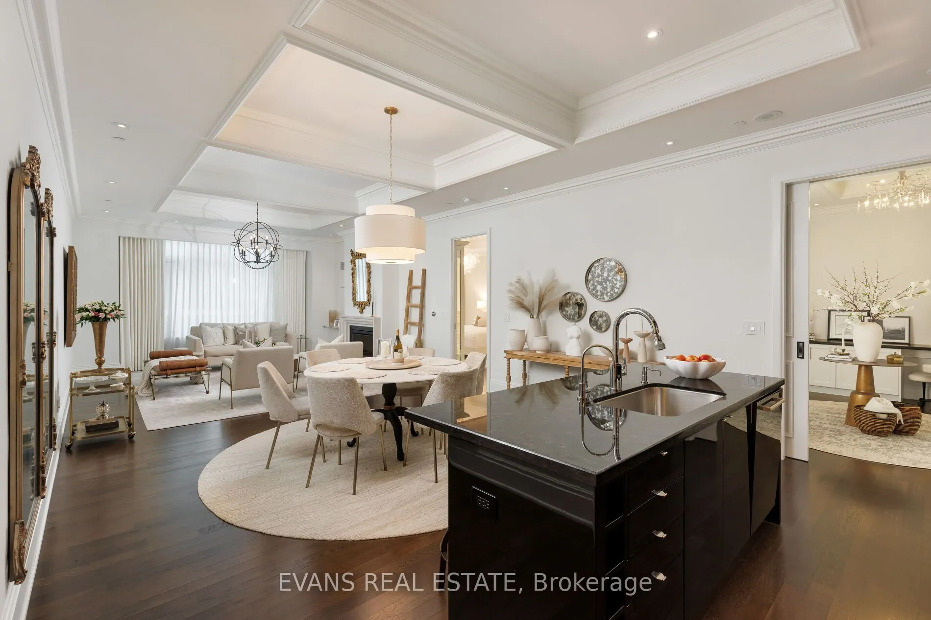 311 Bay Street #3802