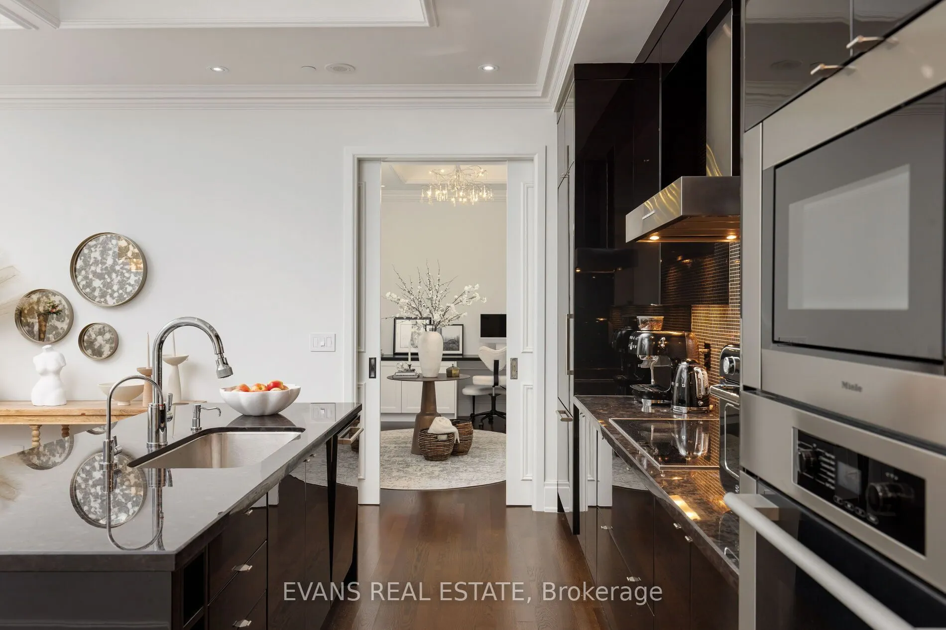 311 Bay Street #3802