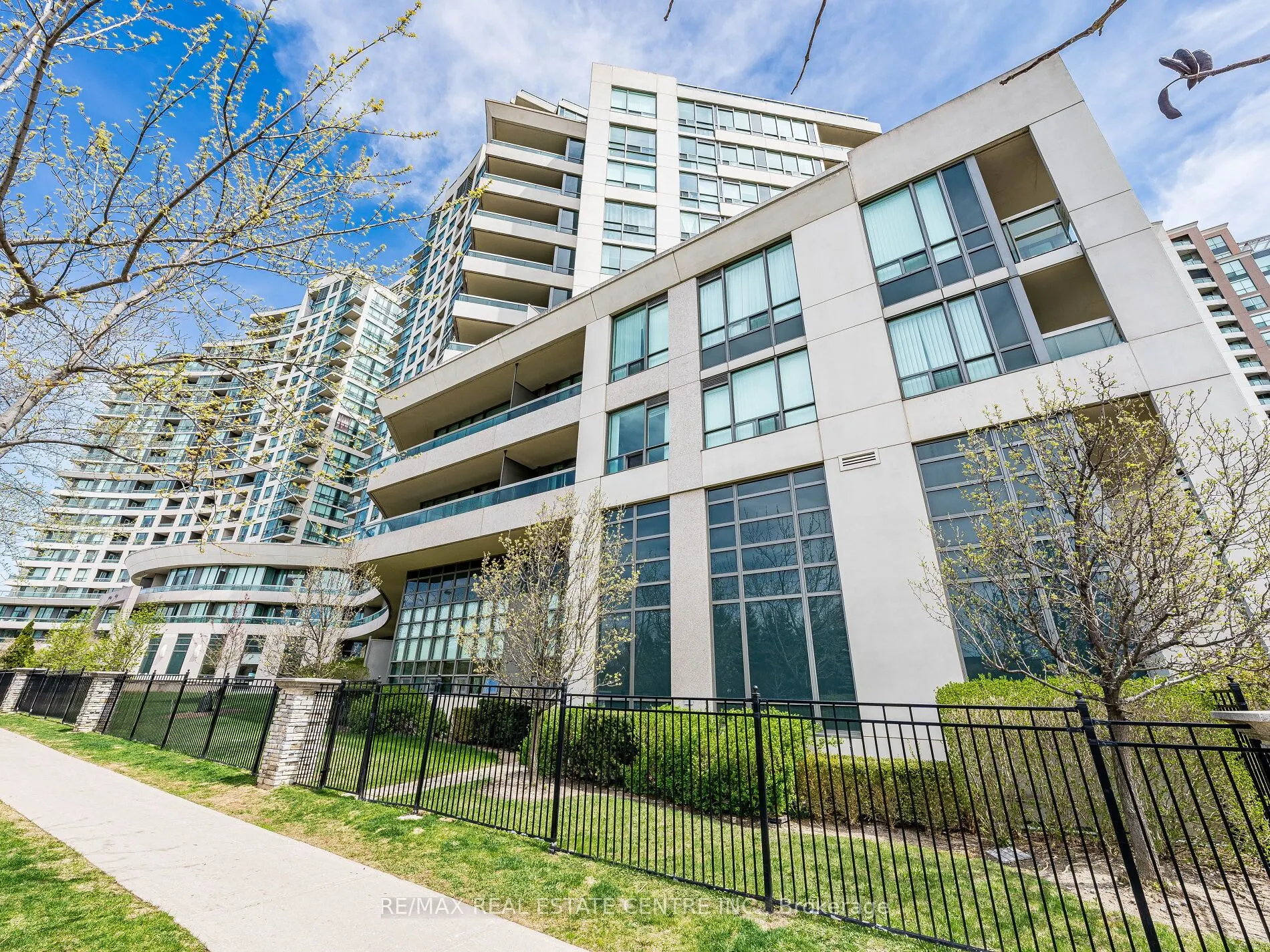 509 Beecroft Road #1817