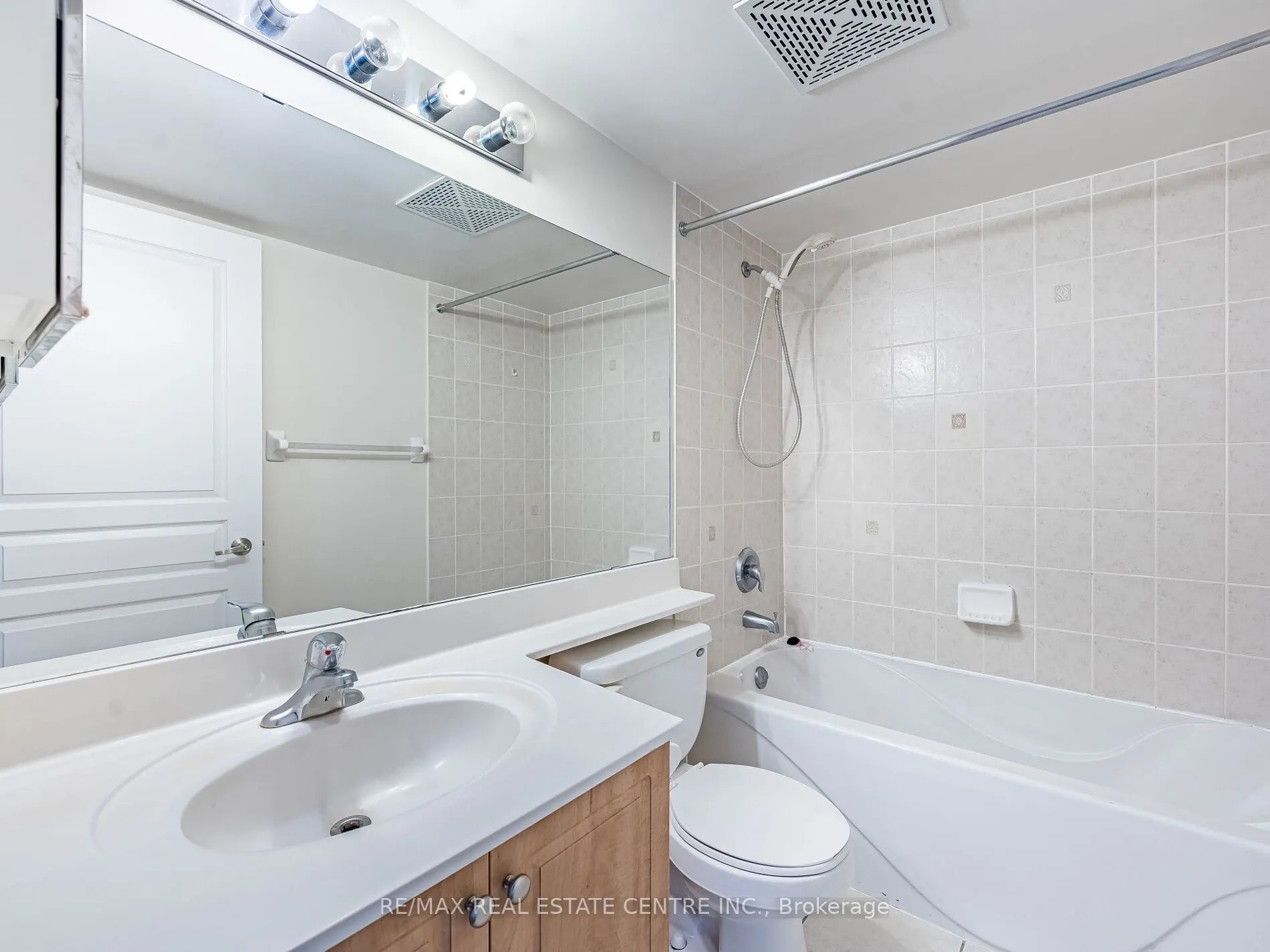 509 Beecroft Road #1817