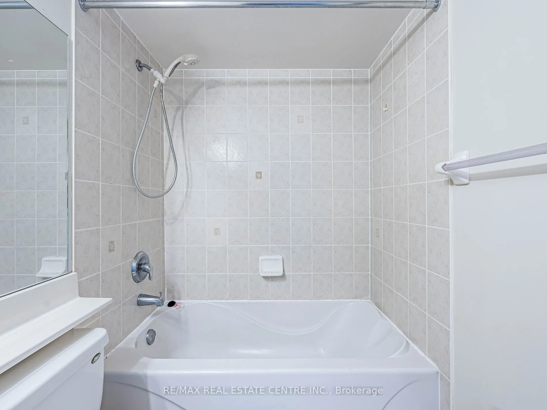 509 Beecroft Road #1817