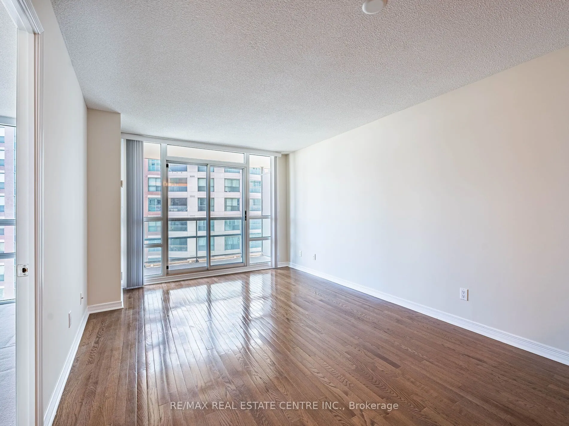 509 Beecroft Road #1817