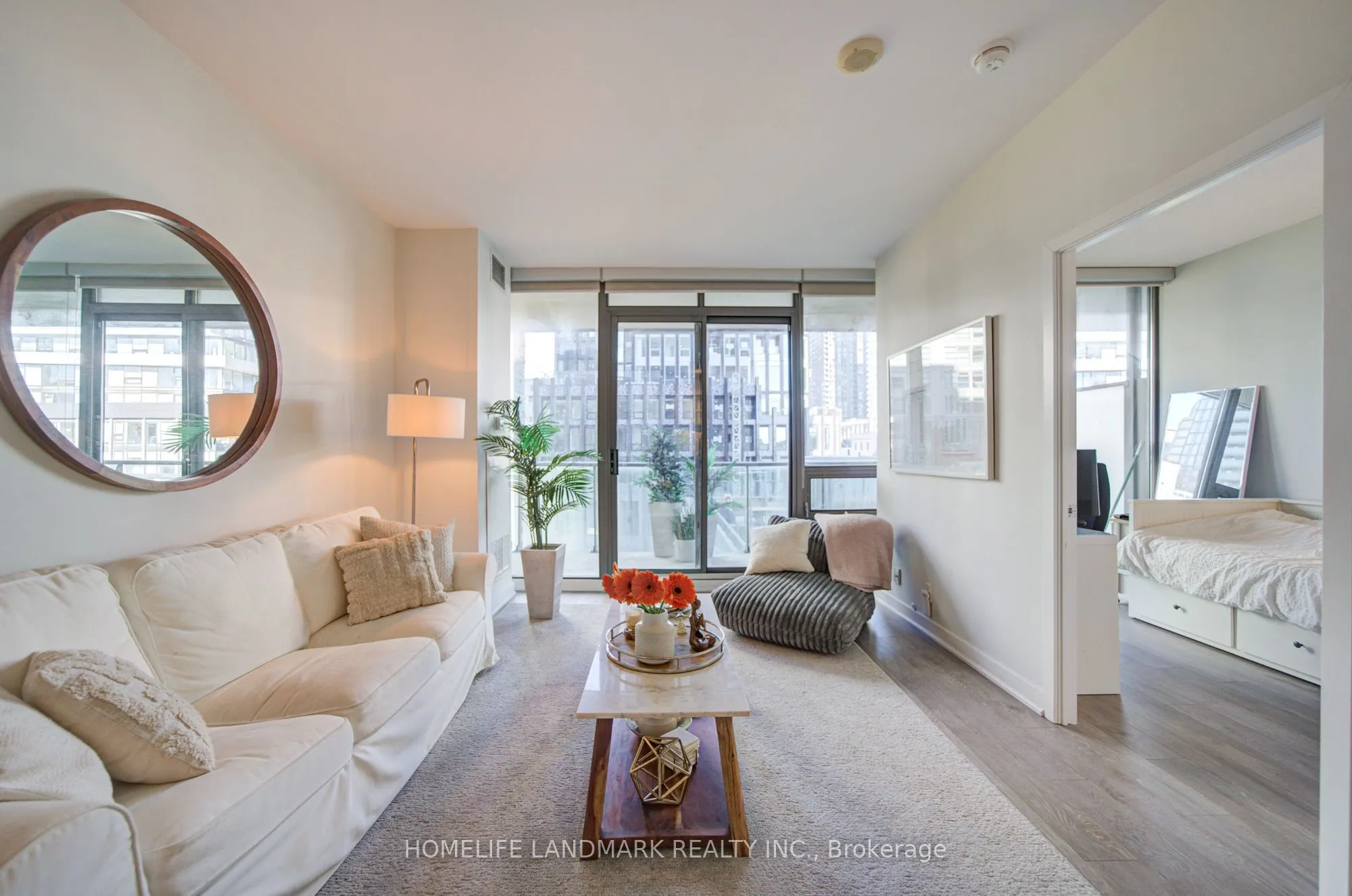 33 Lombard Street #604