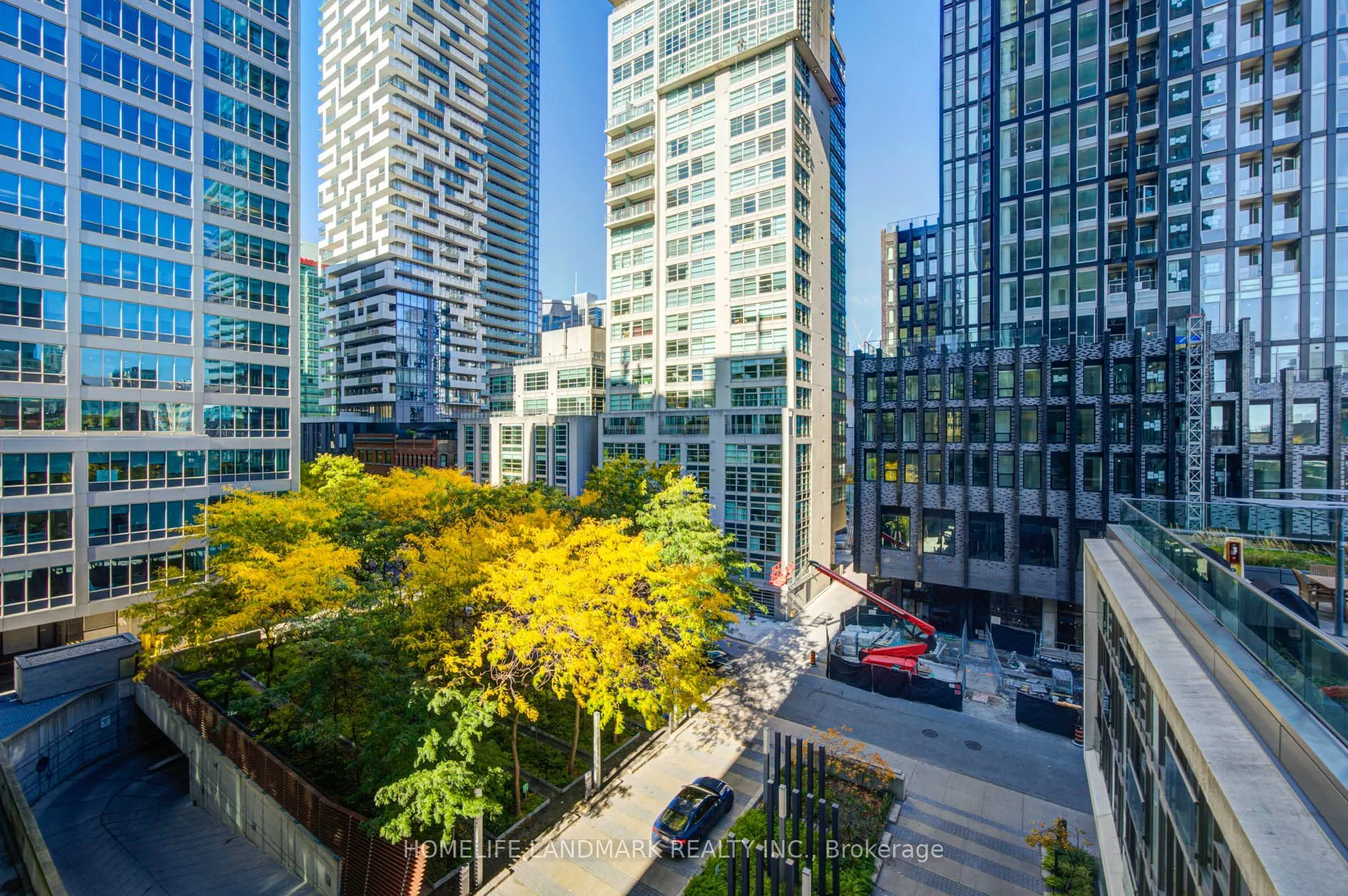 33 Lombard Street #604