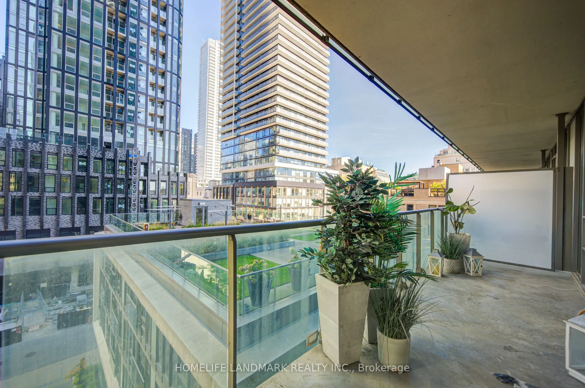 33 Lombard Street #604
