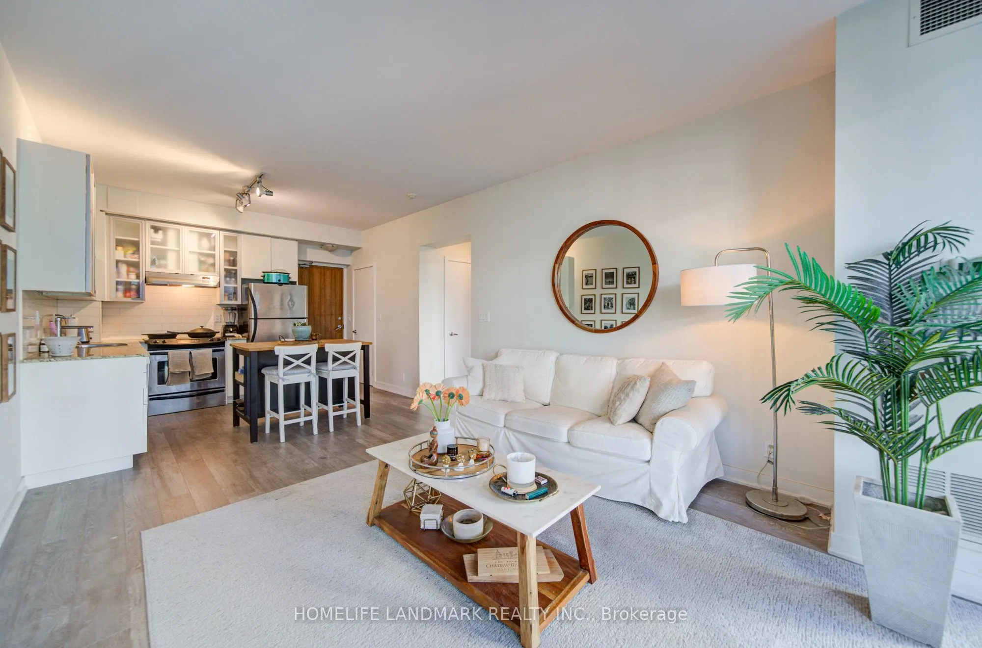 33 Lombard Street #604