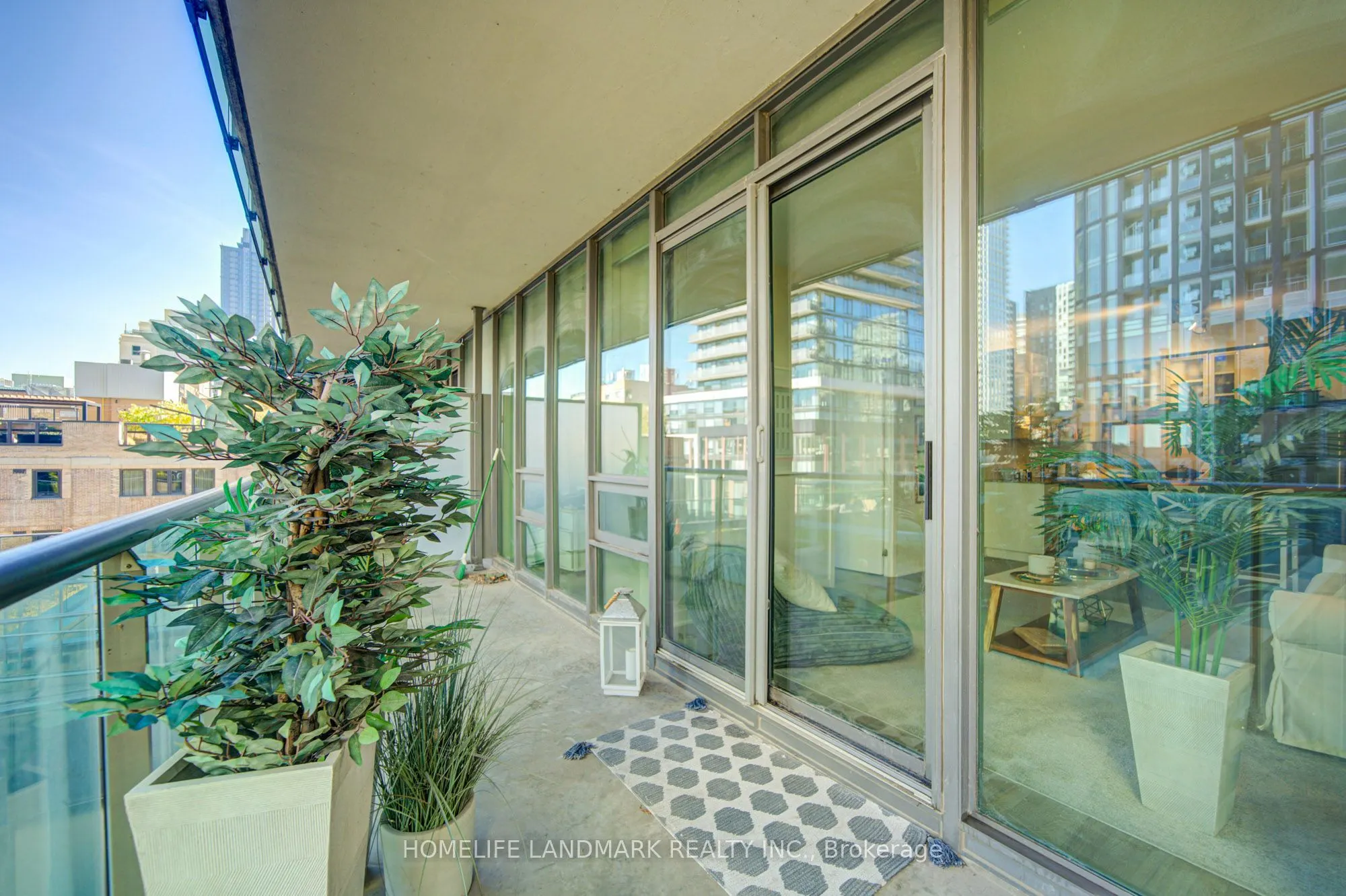 33 Lombard Street #604