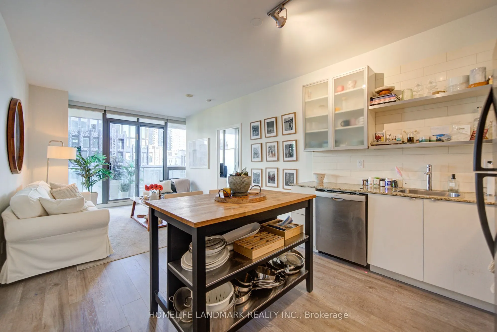 33 Lombard Street #604