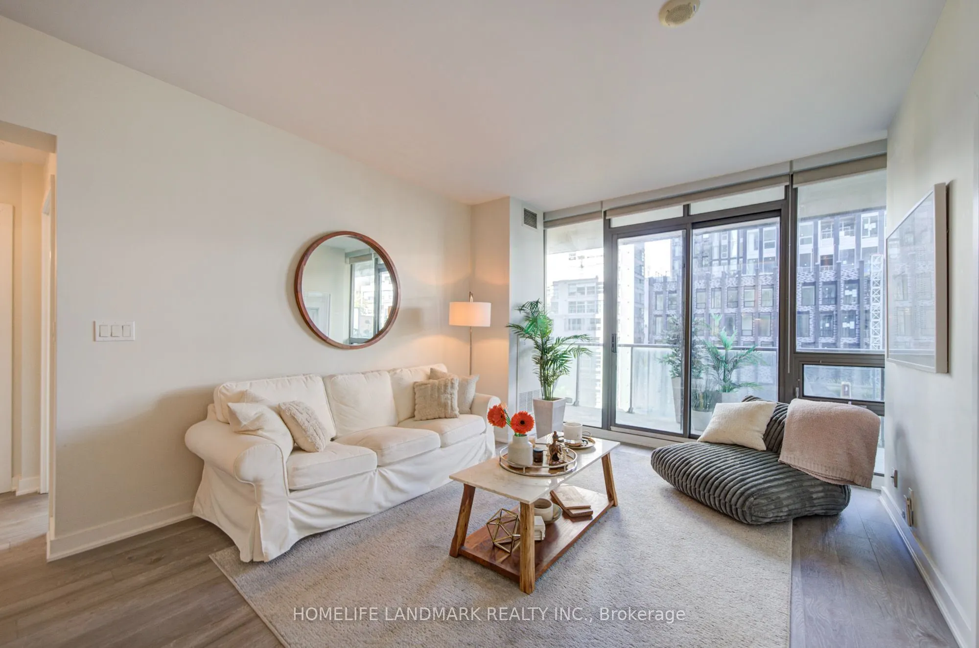 33 Lombard Street #604