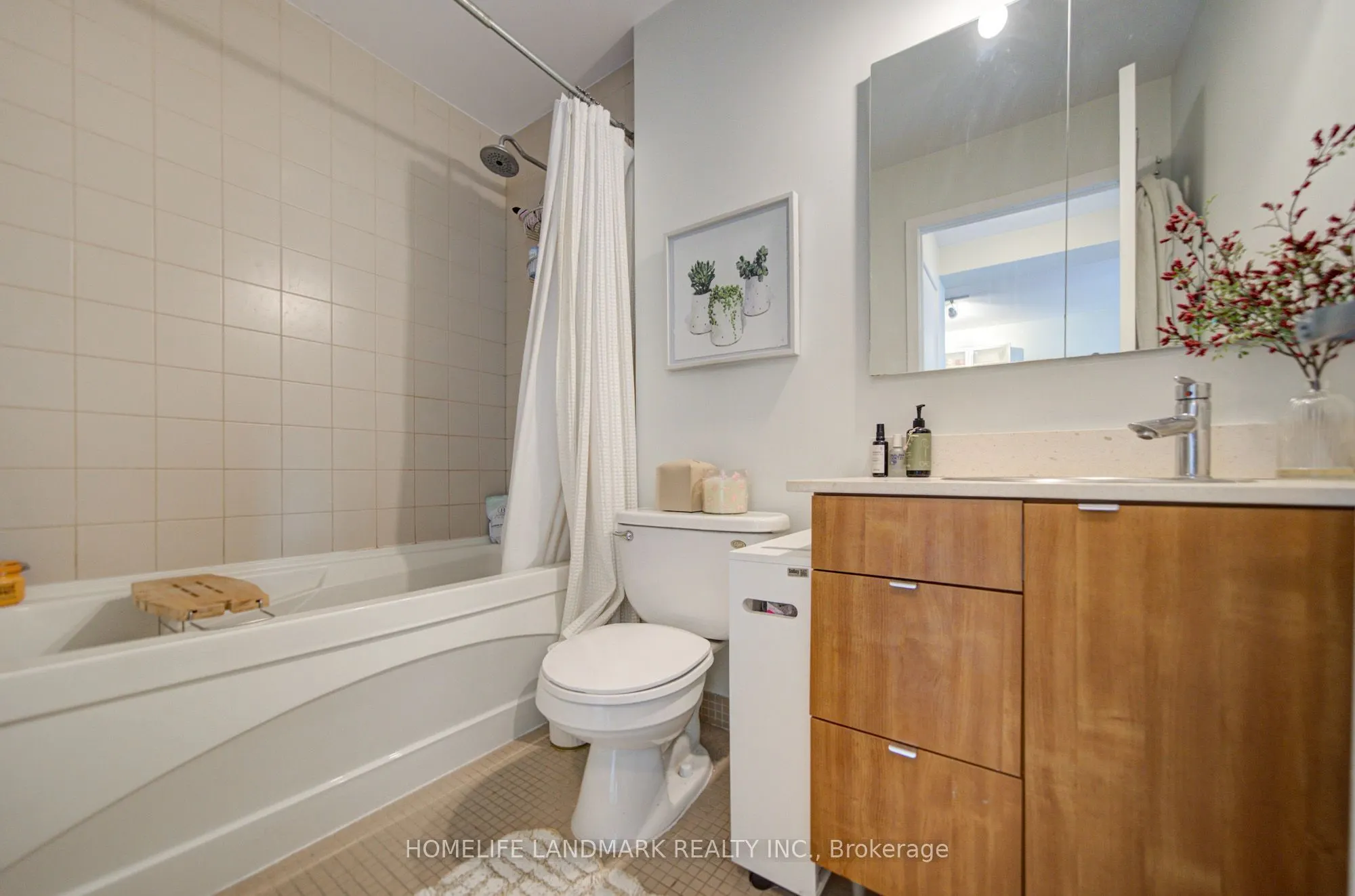33 Lombard Street #604