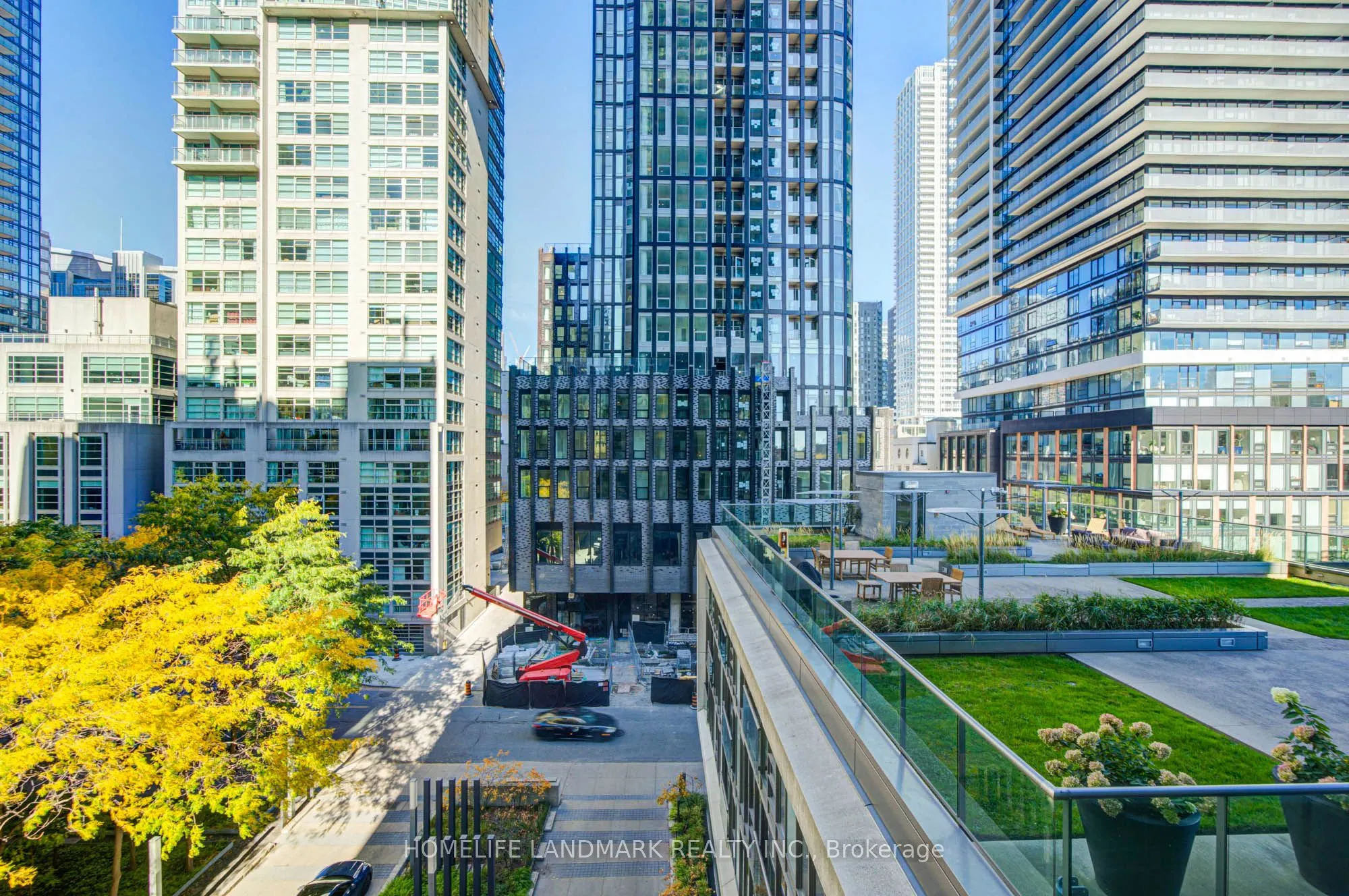33 Lombard Street #604
