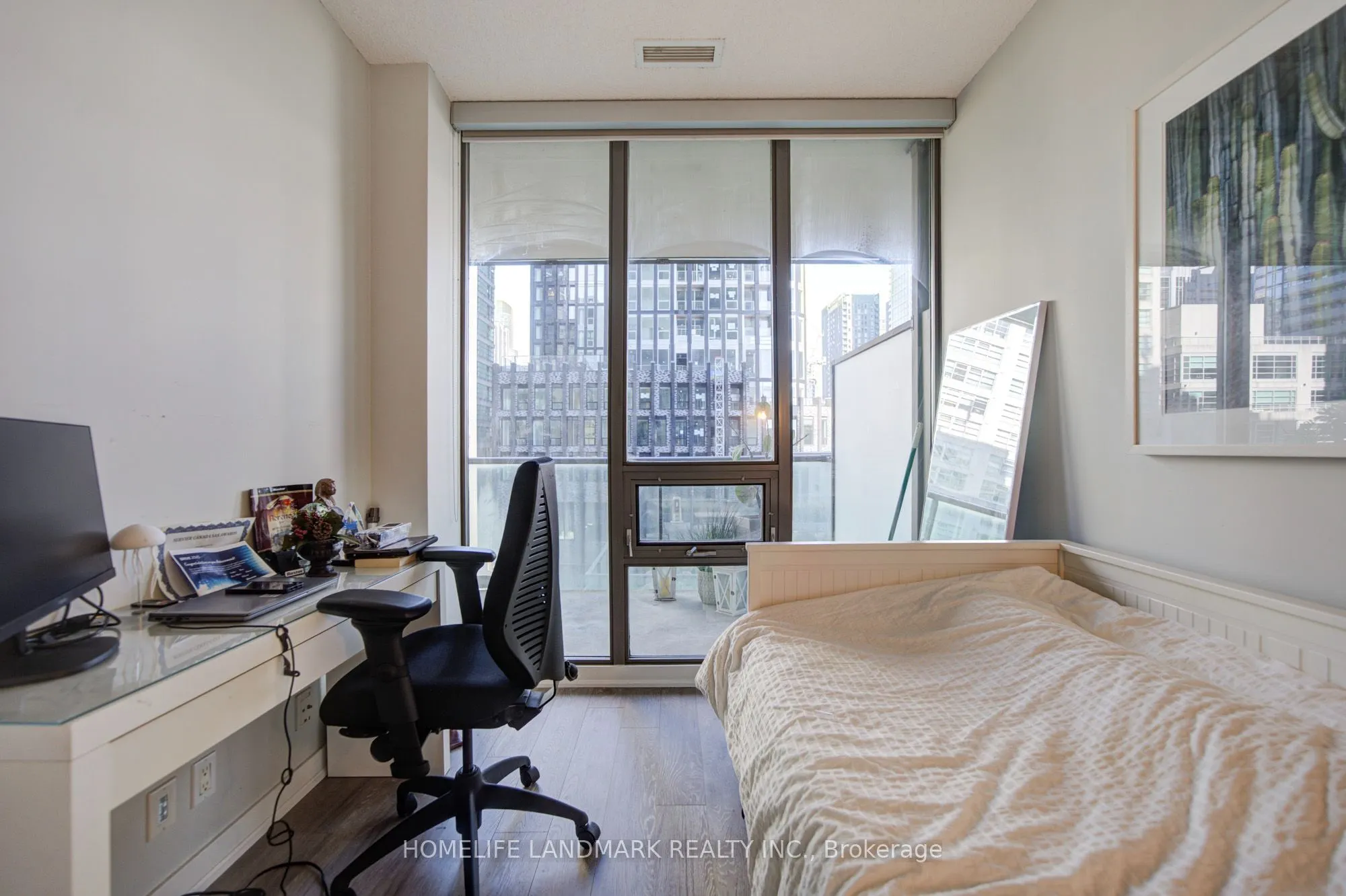 33 Lombard Street #604