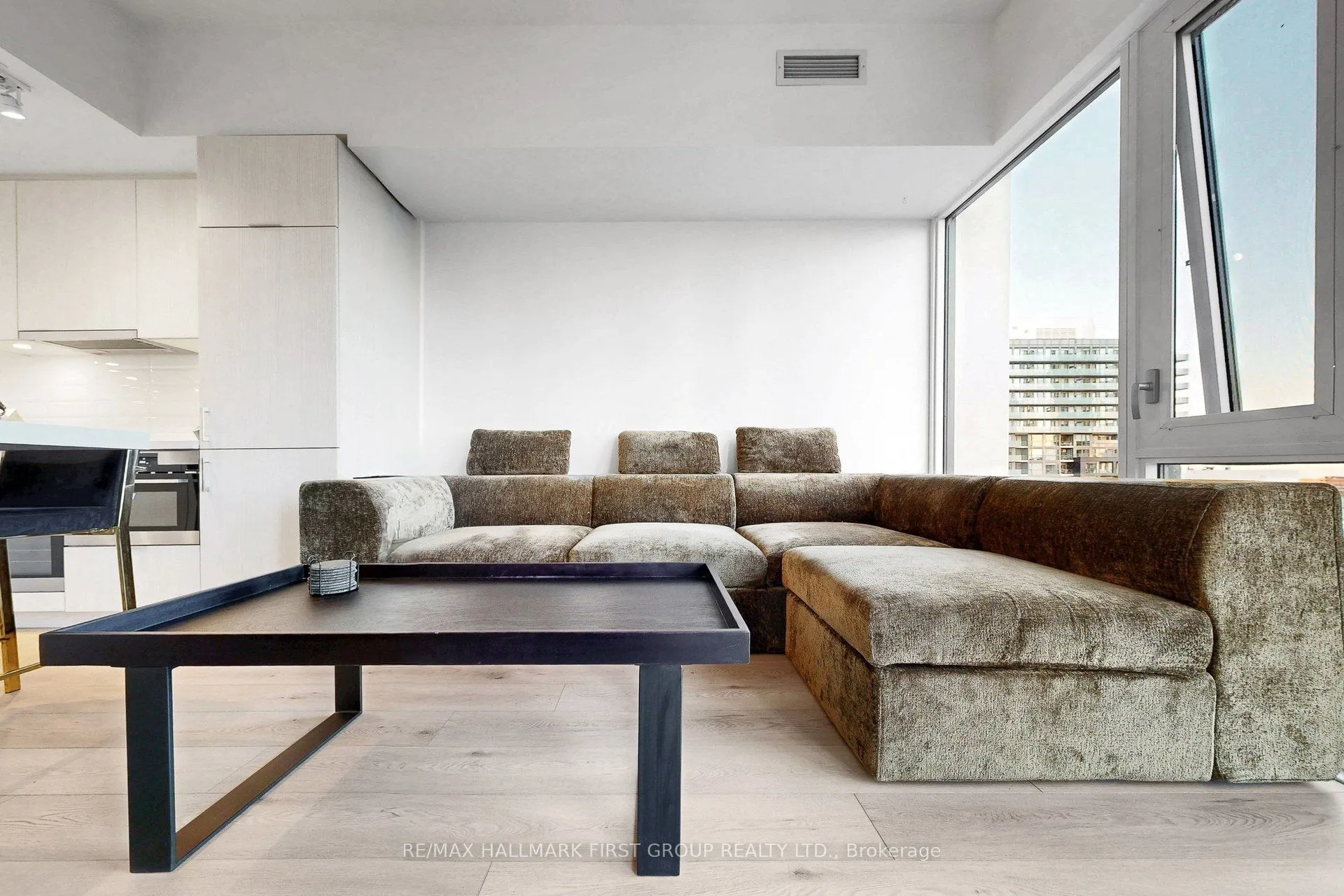 158 Front Street E #2201