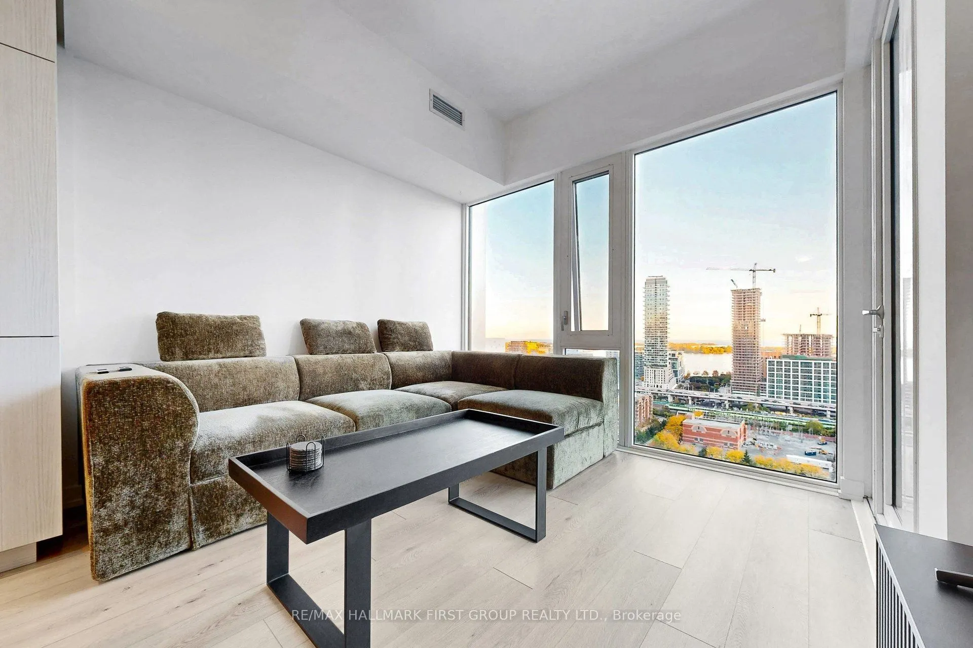 158 Front Street E #2201