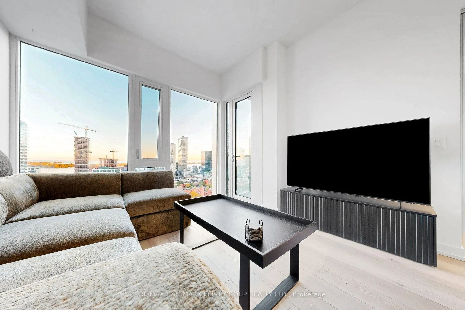 158 Front Street E #2201