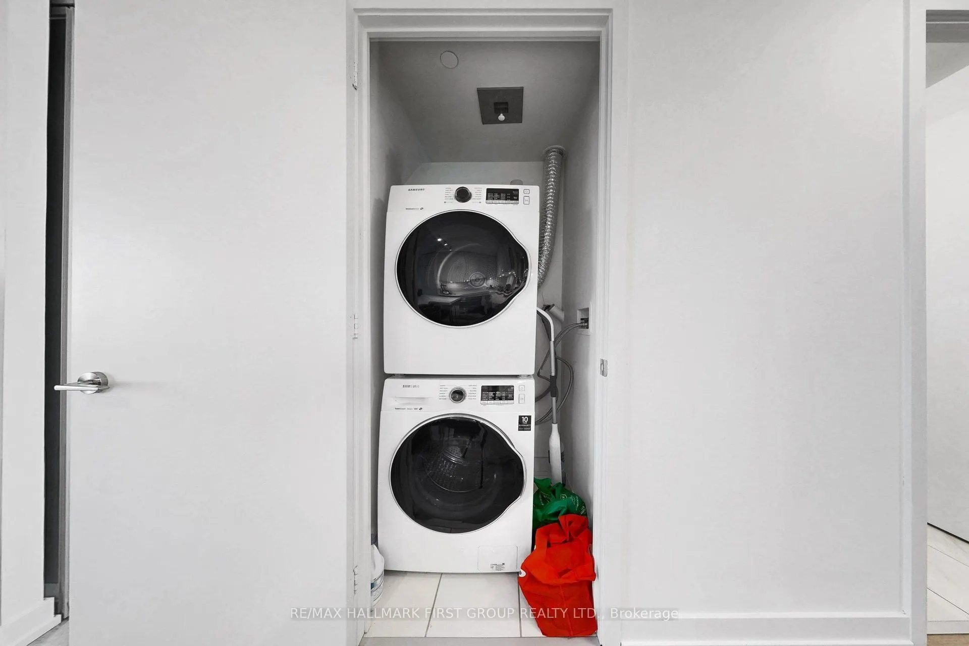 158 Front Street E #2201