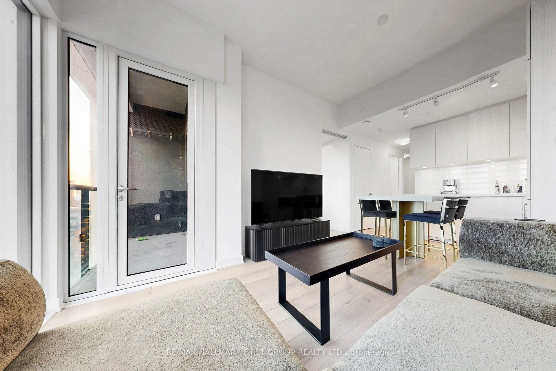 158 Front Street E #2201