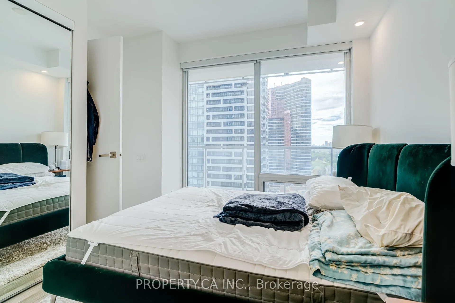 3 Gloucester Street #1709