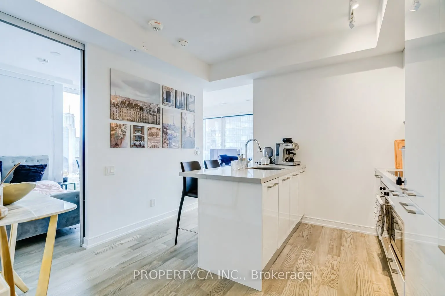 3 Gloucester Street #1709