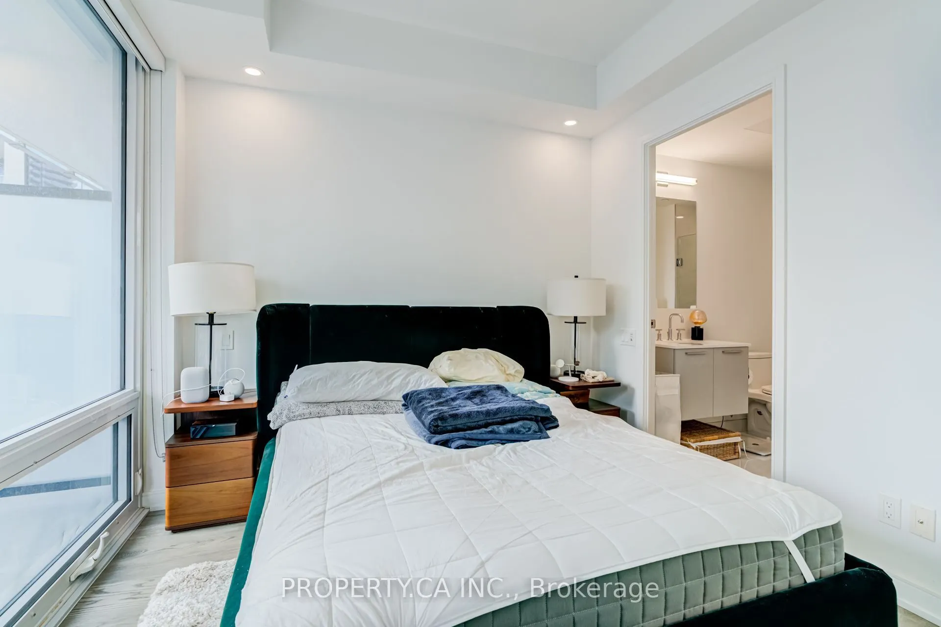 3 Gloucester Street #1709