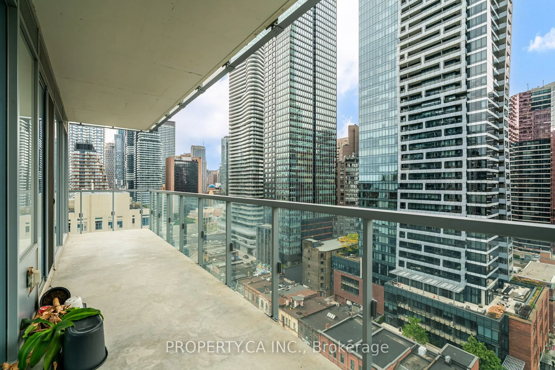 3 Gloucester Street #1709