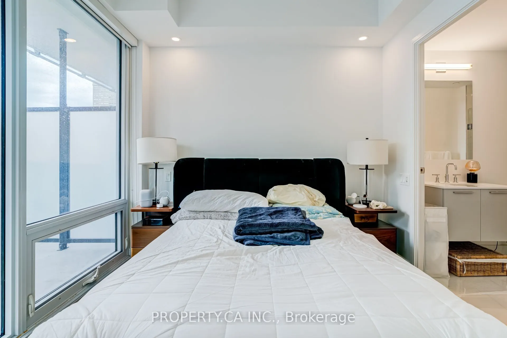 3 Gloucester Street #1709