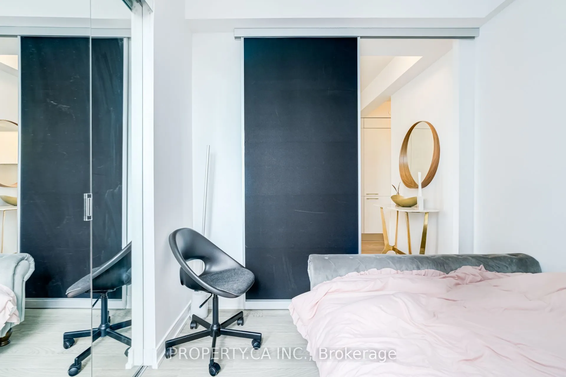 3 Gloucester Street #1709