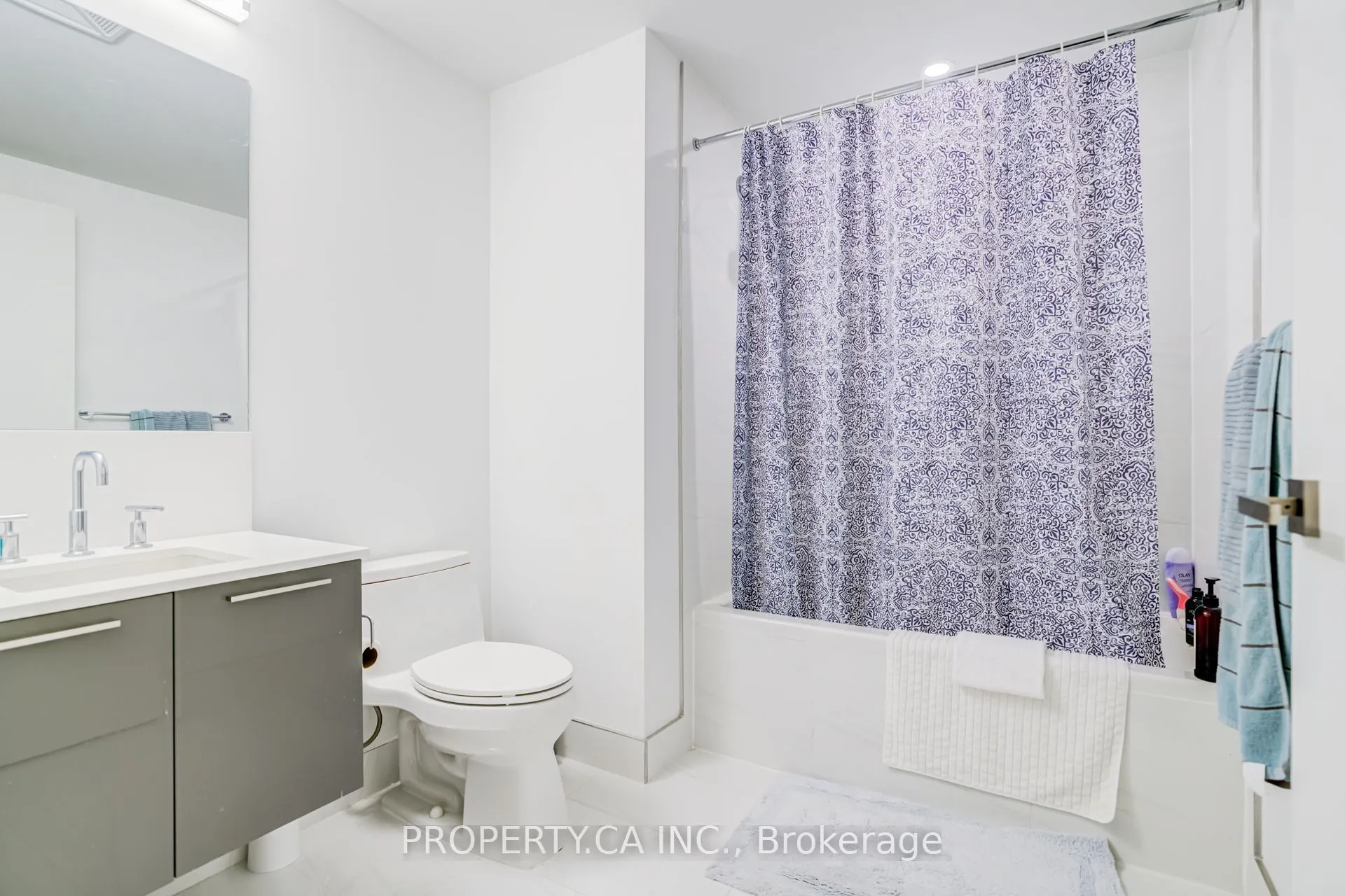 3 Gloucester Street #1709