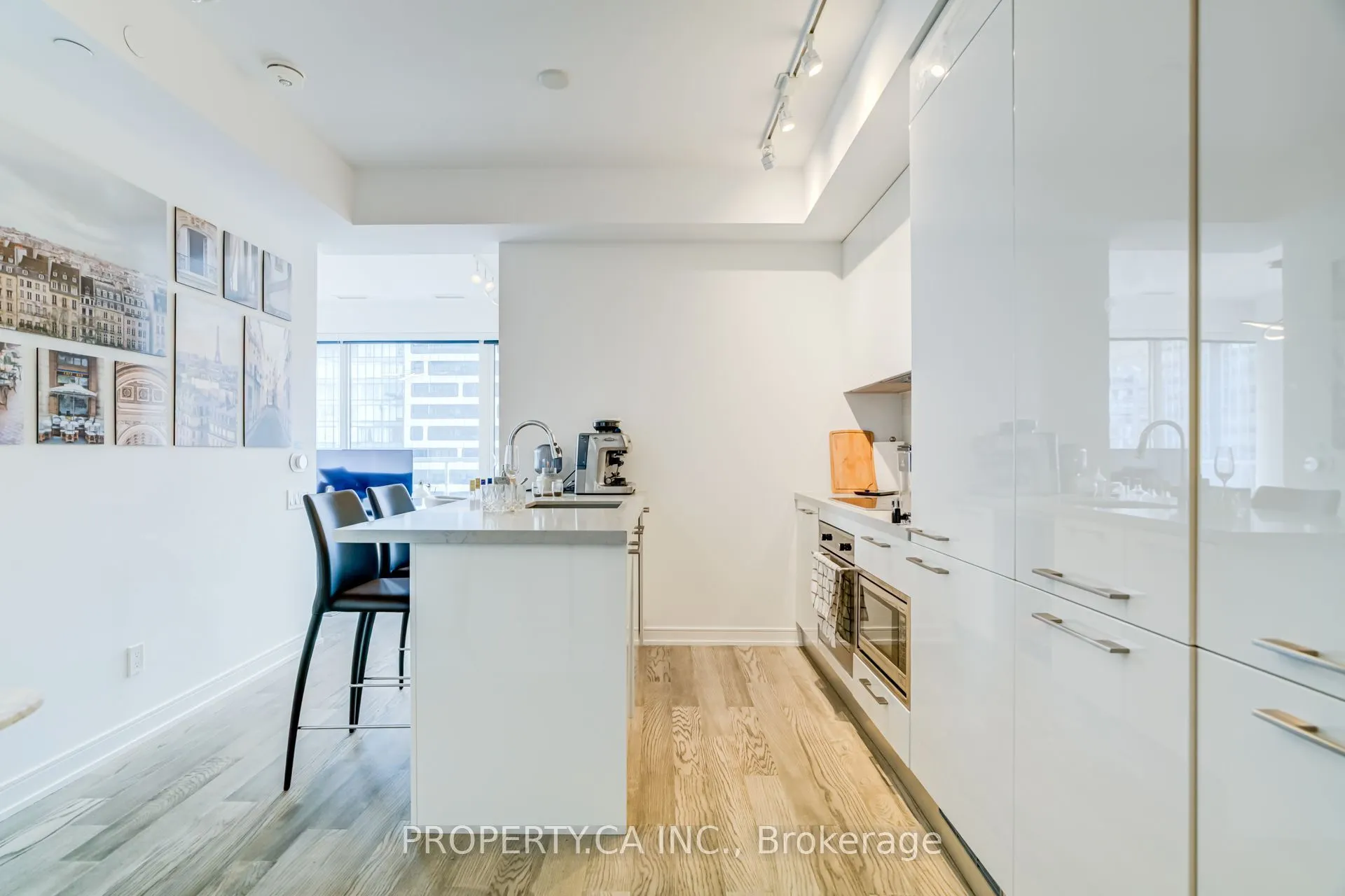 3 Gloucester Street #1709