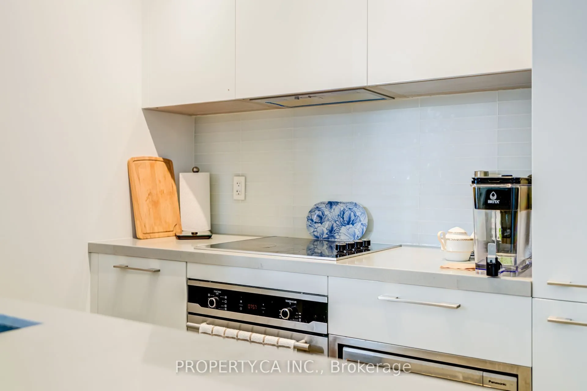 3 Gloucester Street #1709