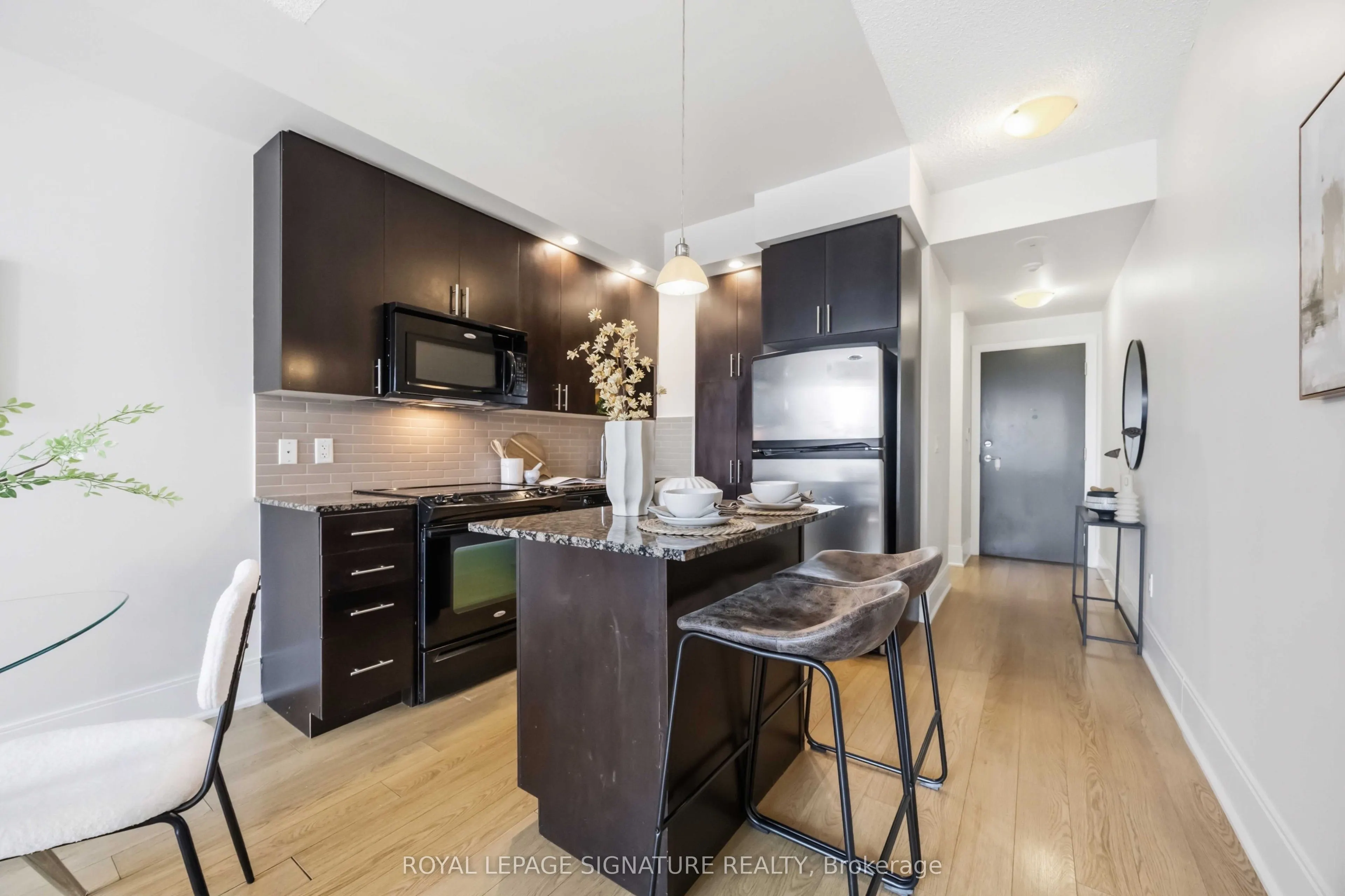 181 Wynford Drive #403
