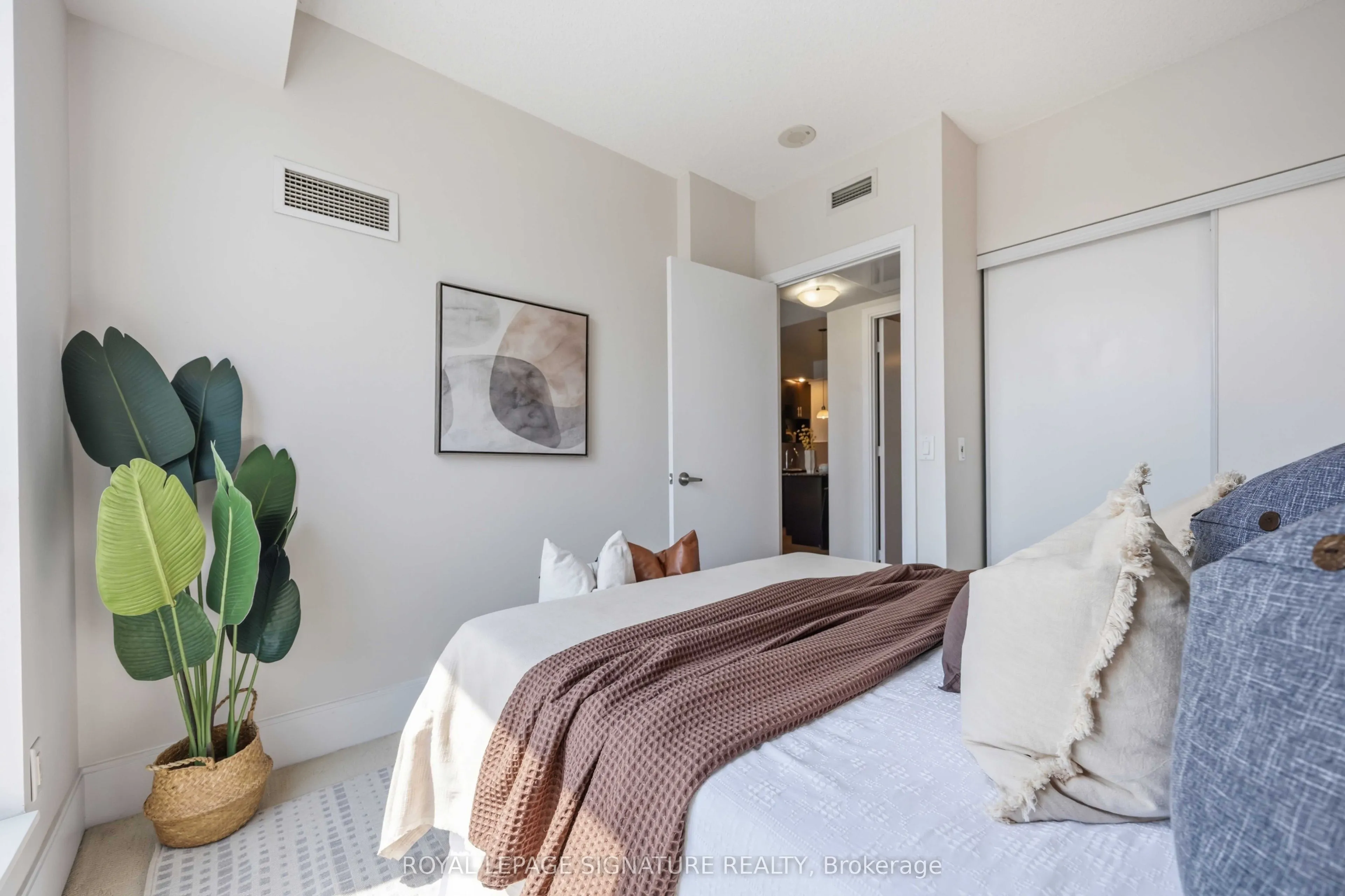 181 Wynford Drive #403