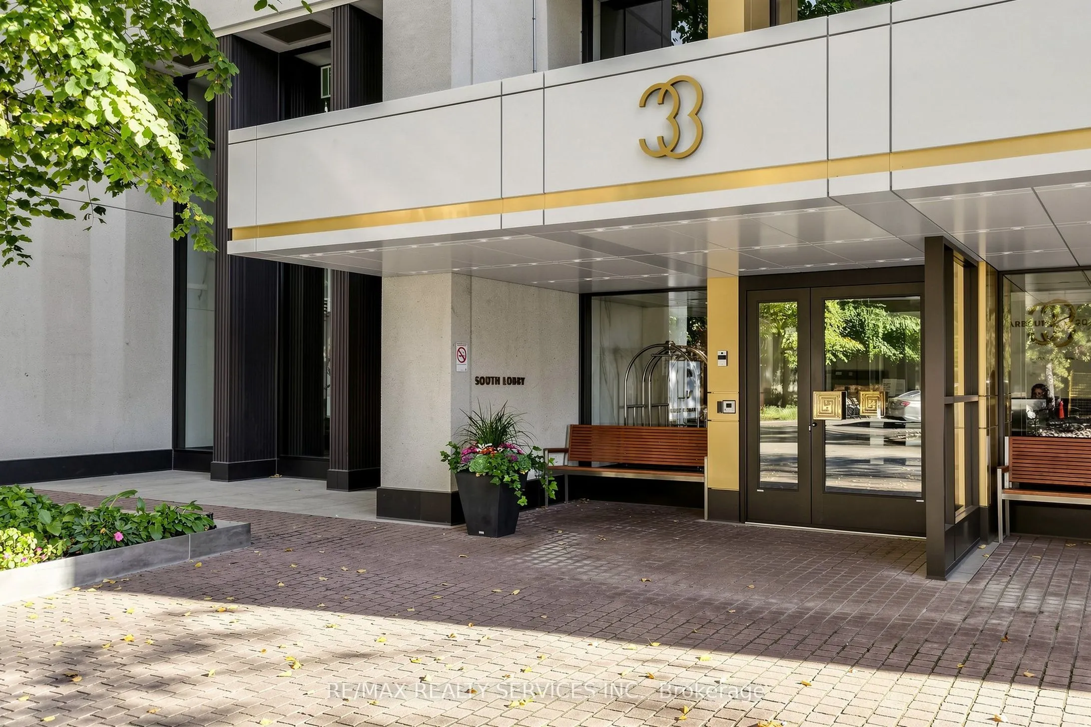 33 Harbour Square #2803
