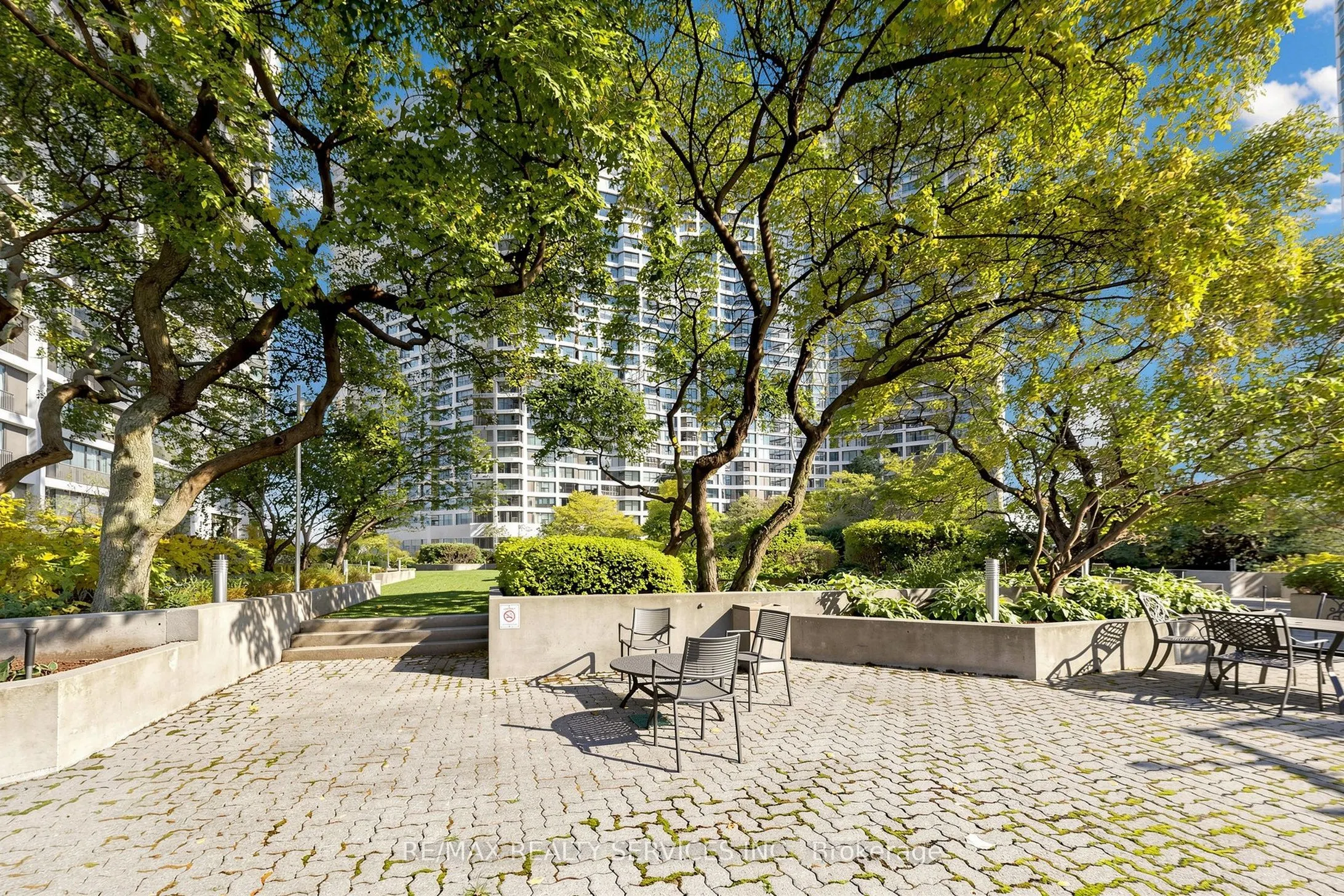 33 Harbour Square #2803