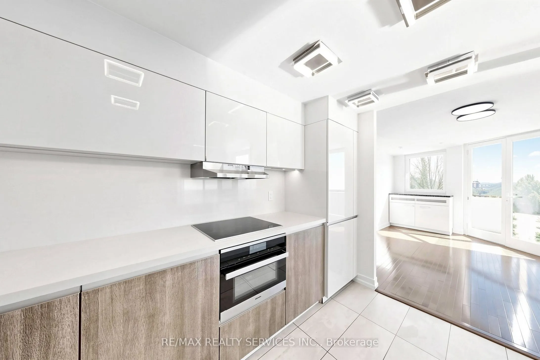 33 Harbour Square #2803