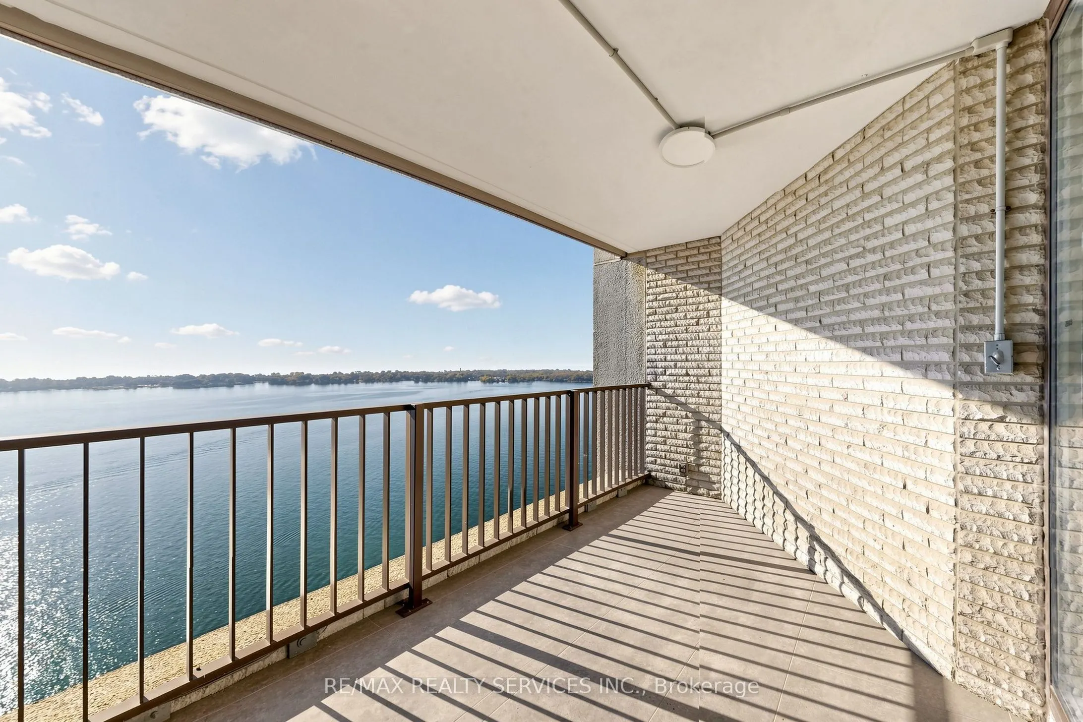 33 Harbour Square #2803