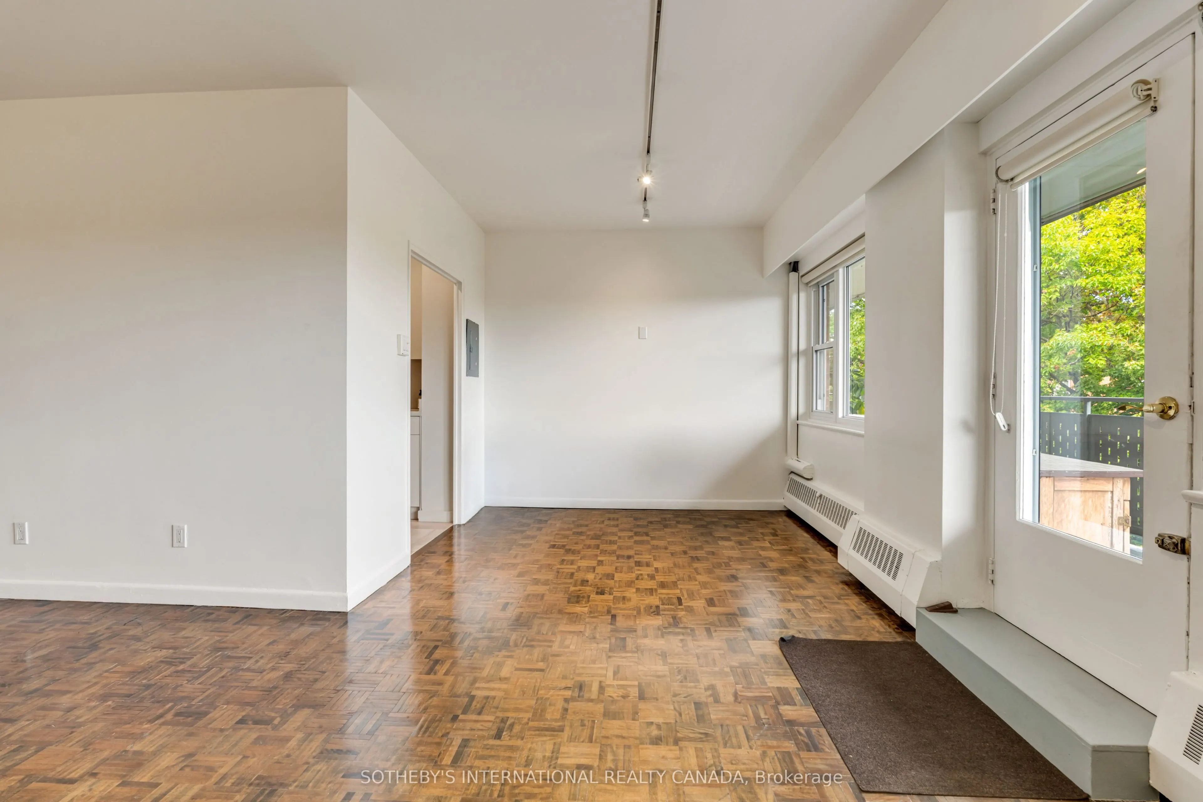 21 Dale Avenue #945
