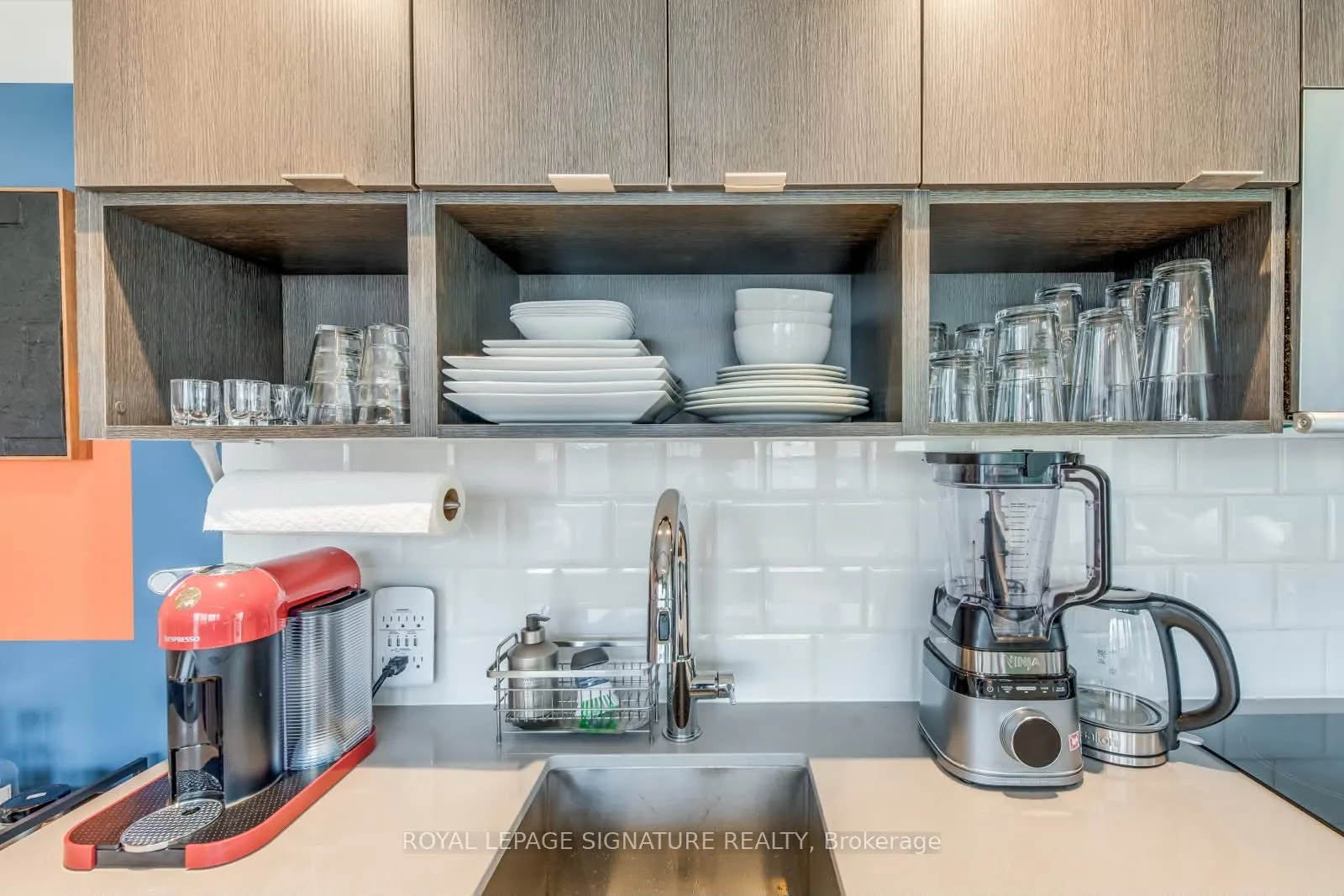 89 McGill Street #1011