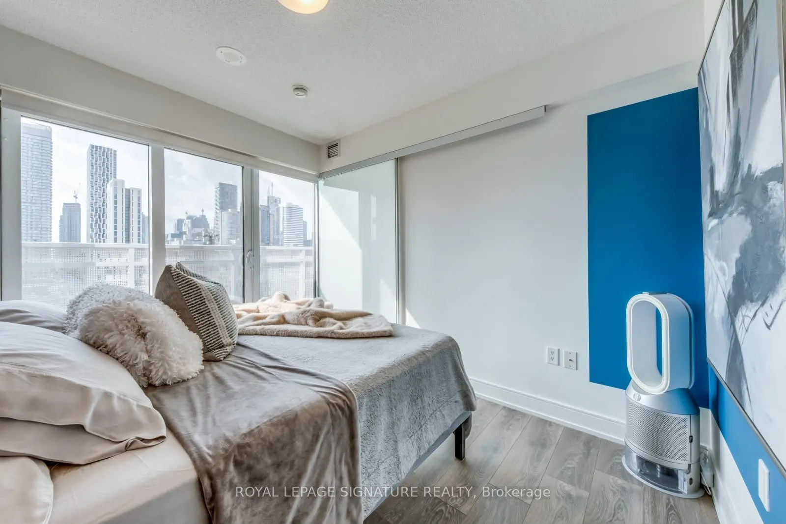 89 McGill Street #1011