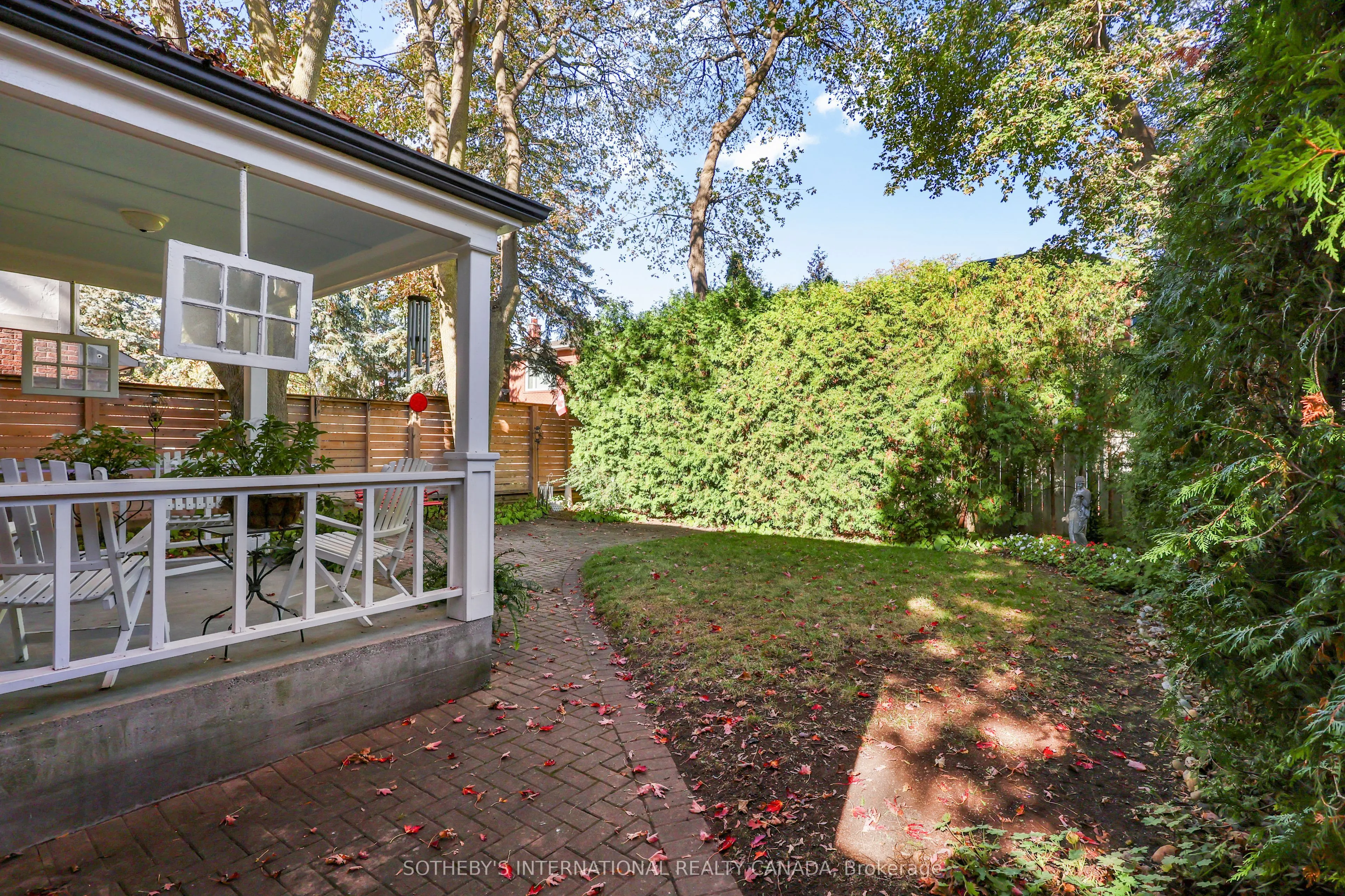 40 Teddington Pk Avenue