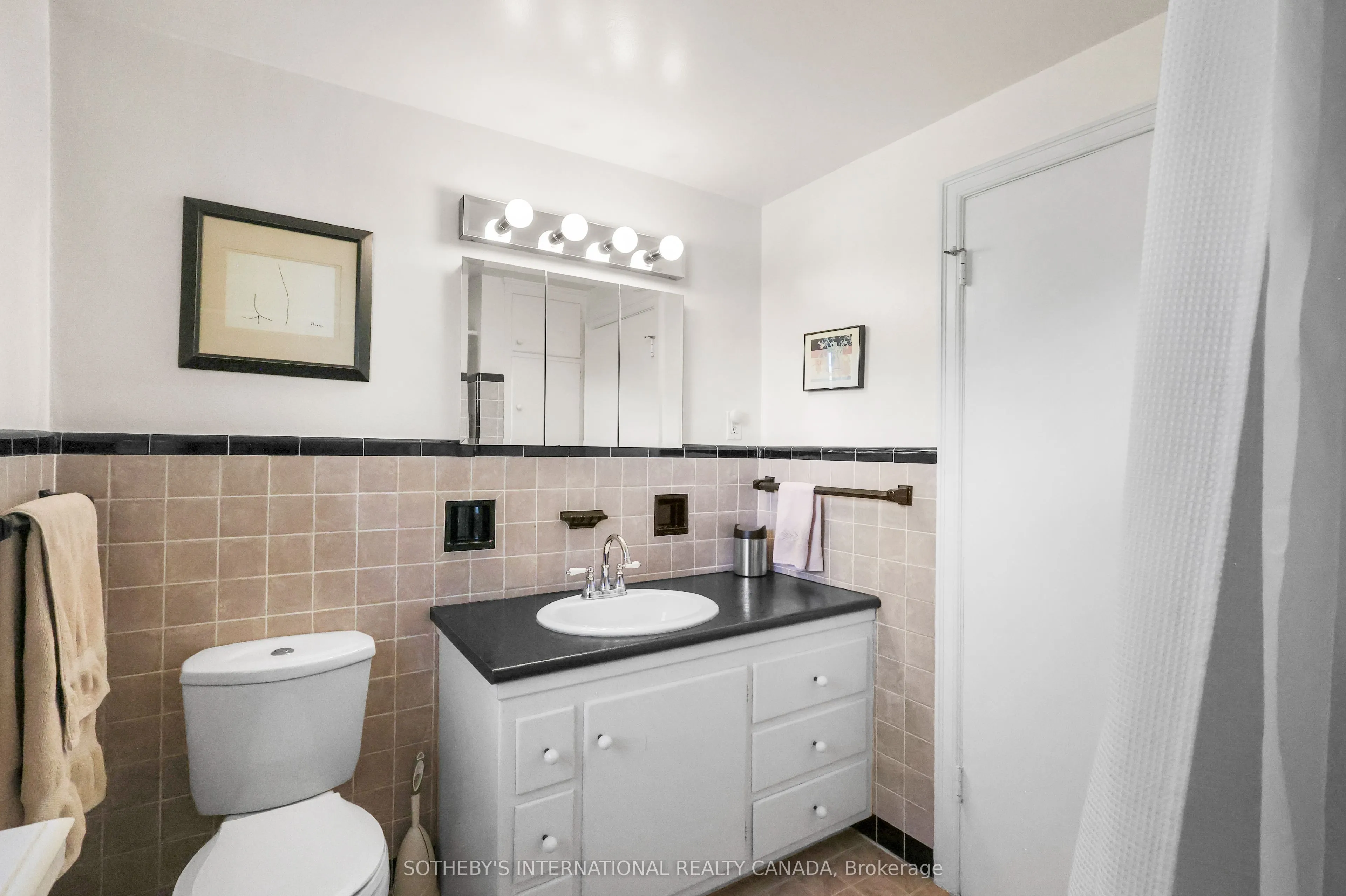 40 Teddington Pk Avenue