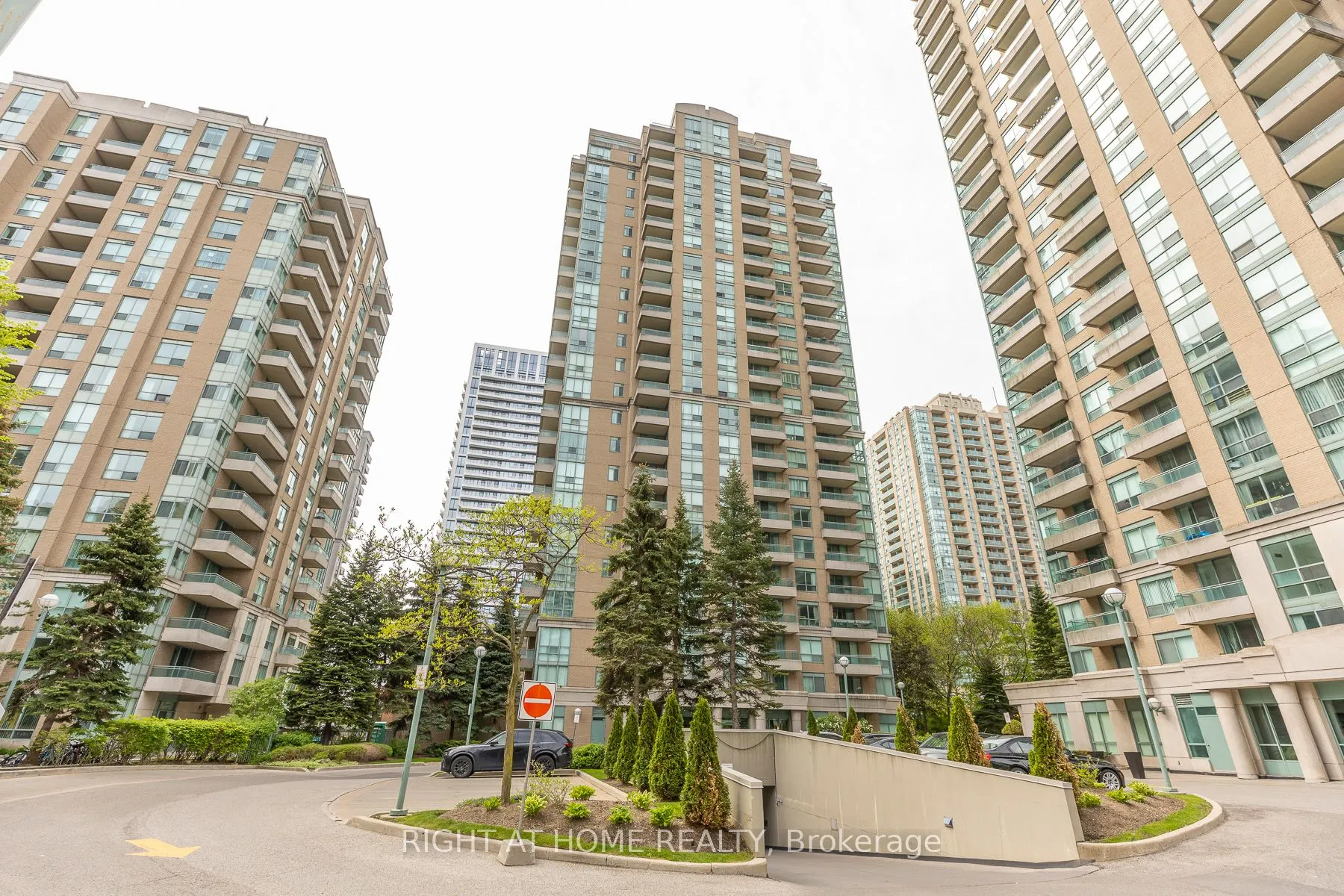 3 Pemberton Avenue #1706
