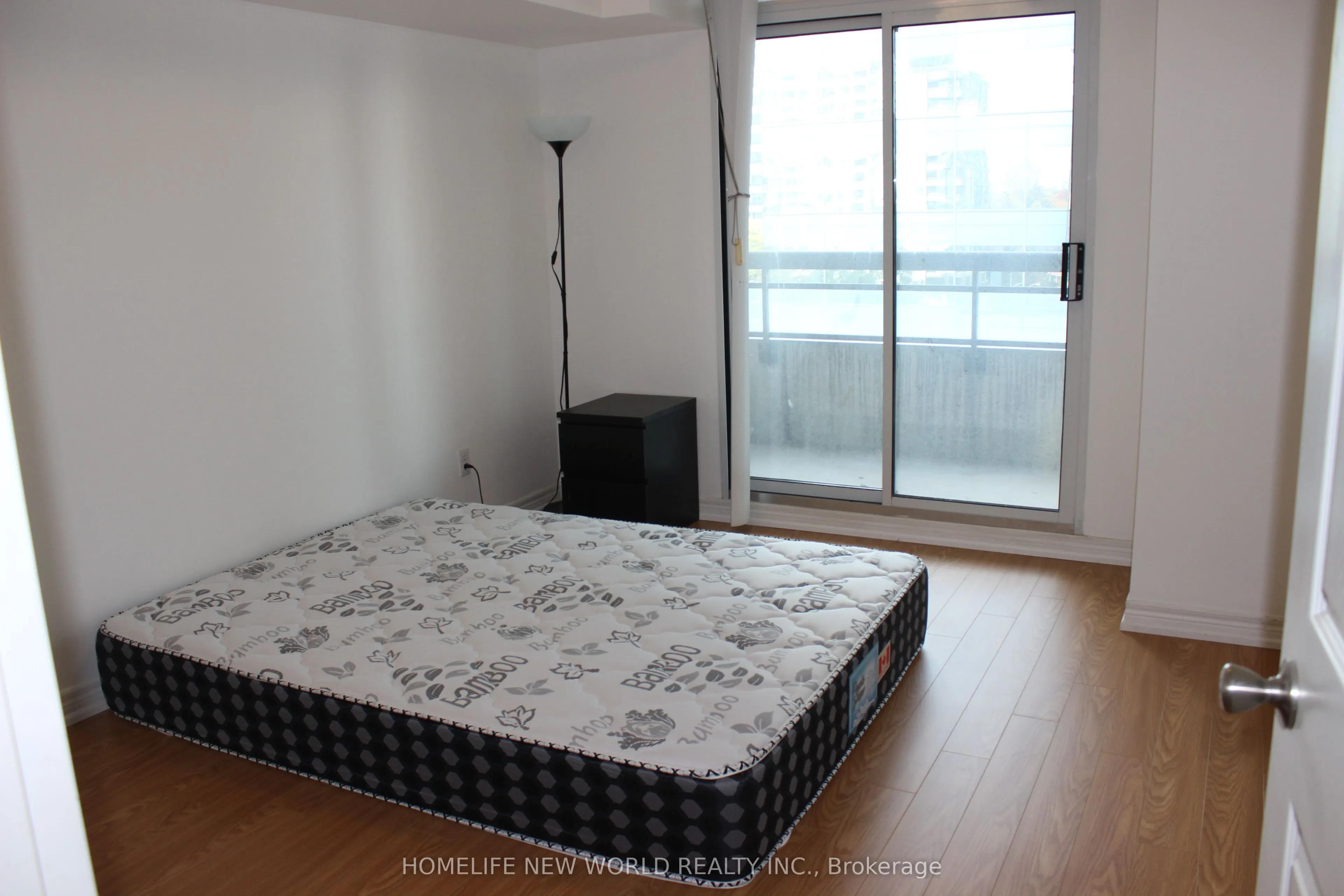 18 Parkview Avenue #811