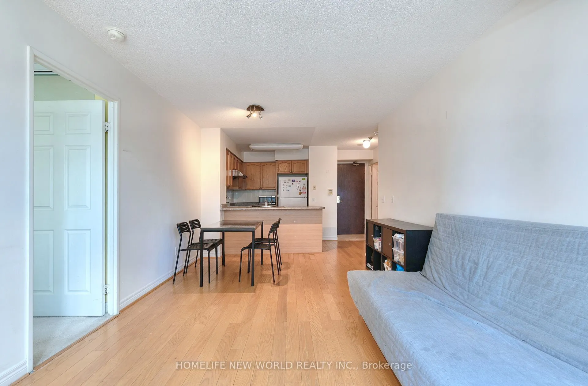 18 Parkview Avenue #811