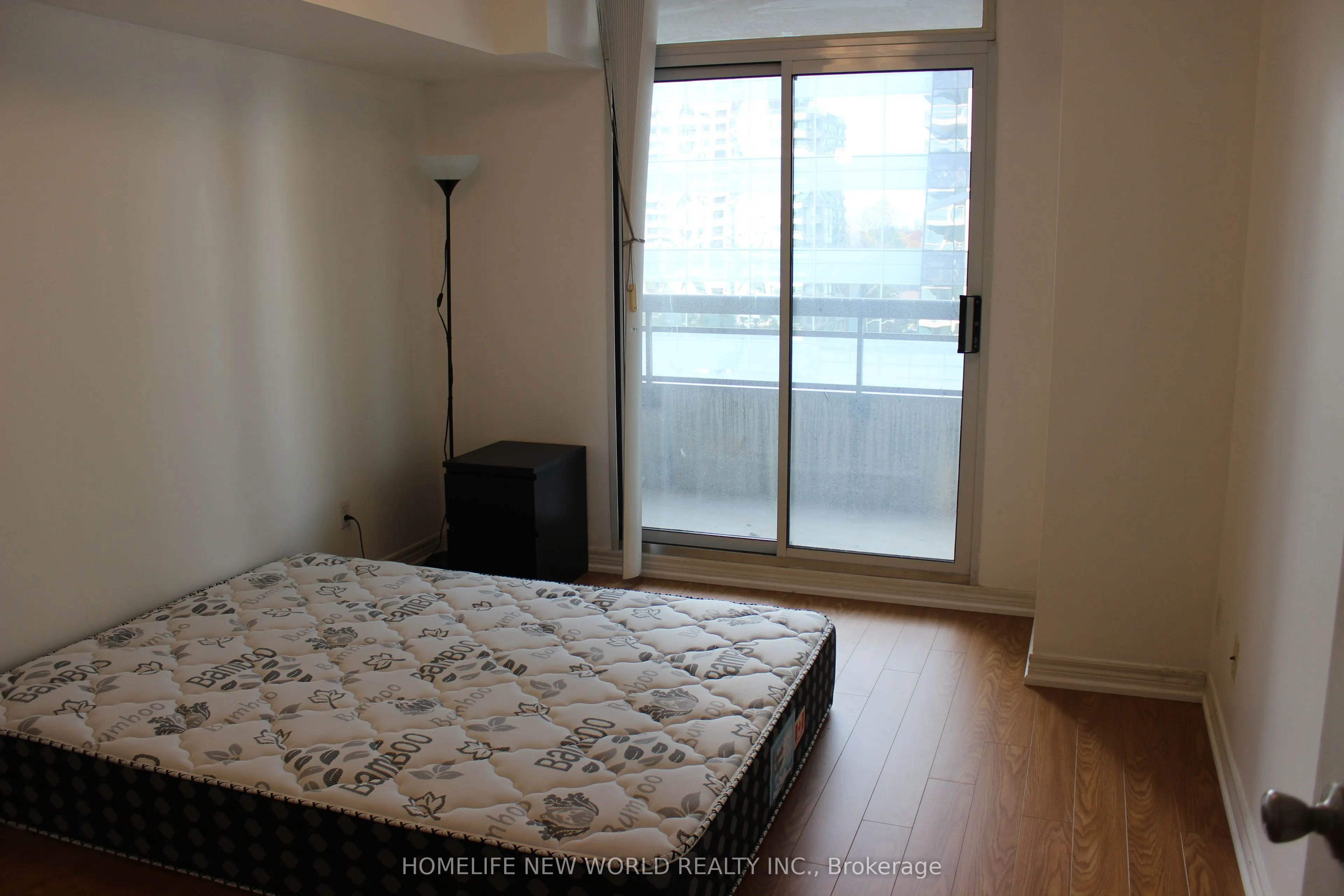 18 Parkview Avenue #811