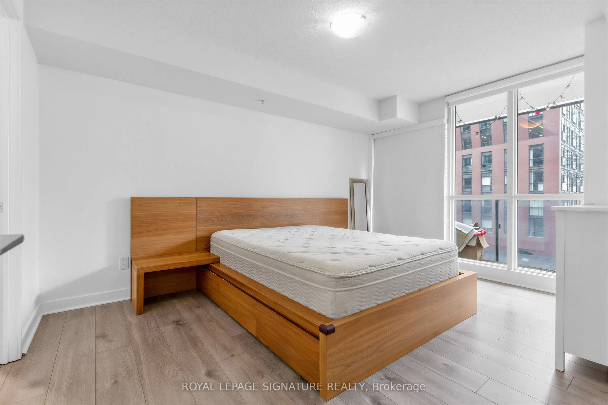 295 Adelaide Street W #414