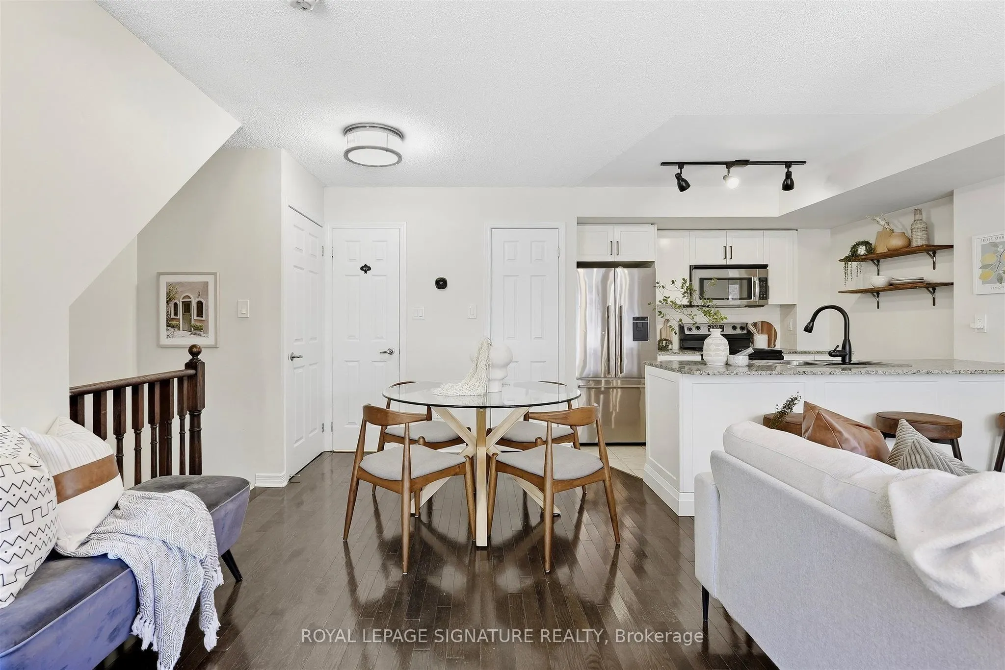 11 Ruttan Street #225
