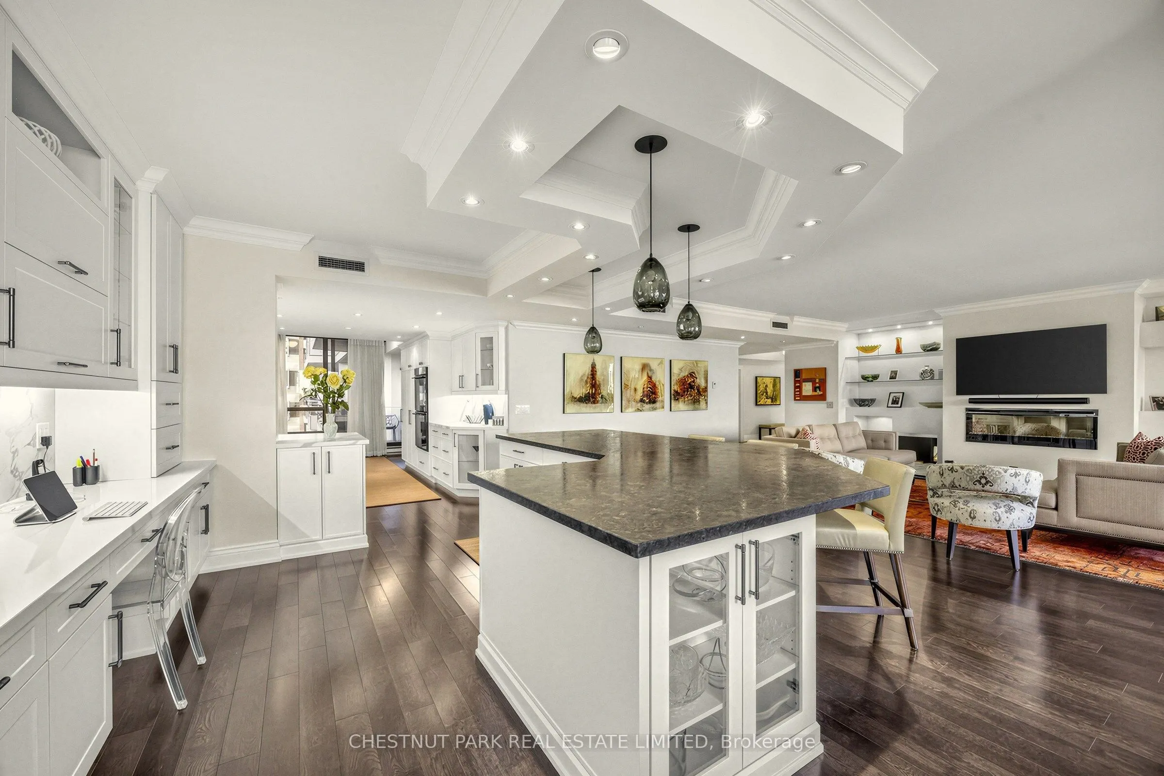 55 Prince Arthur Avenue #903