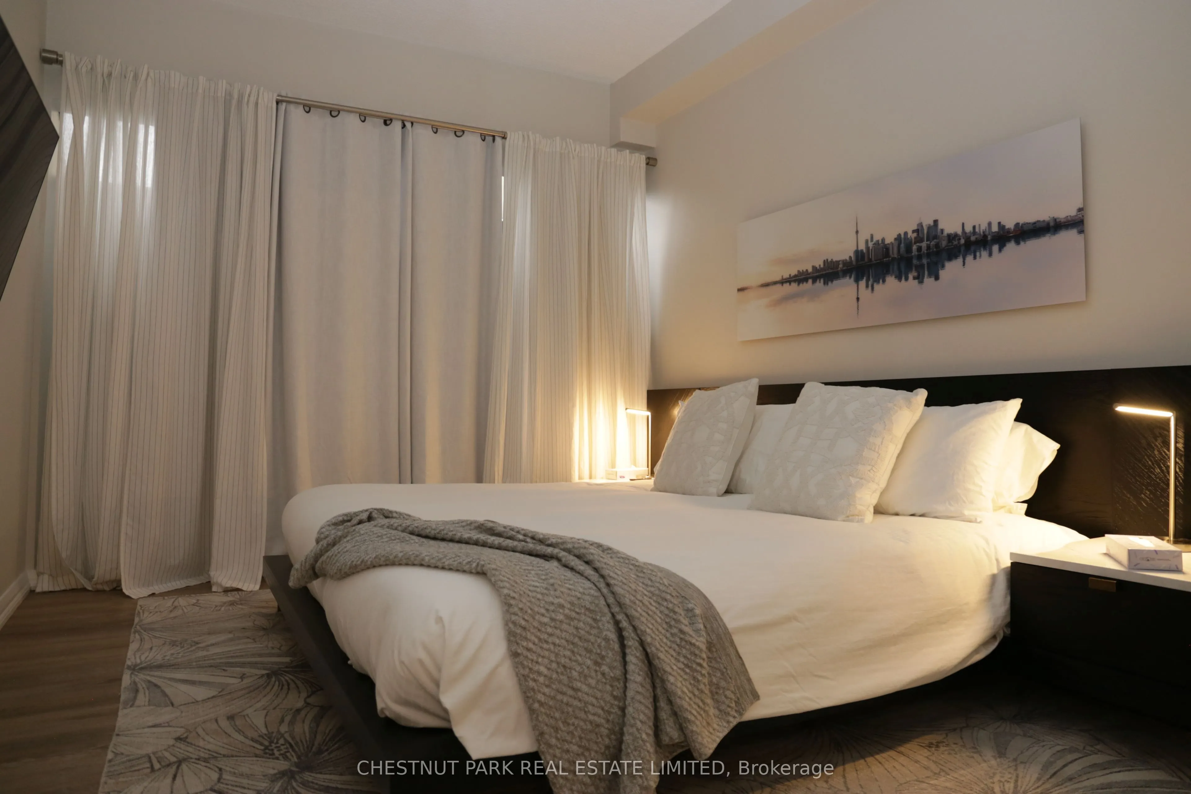 55 Prince Arthur Avenue #903