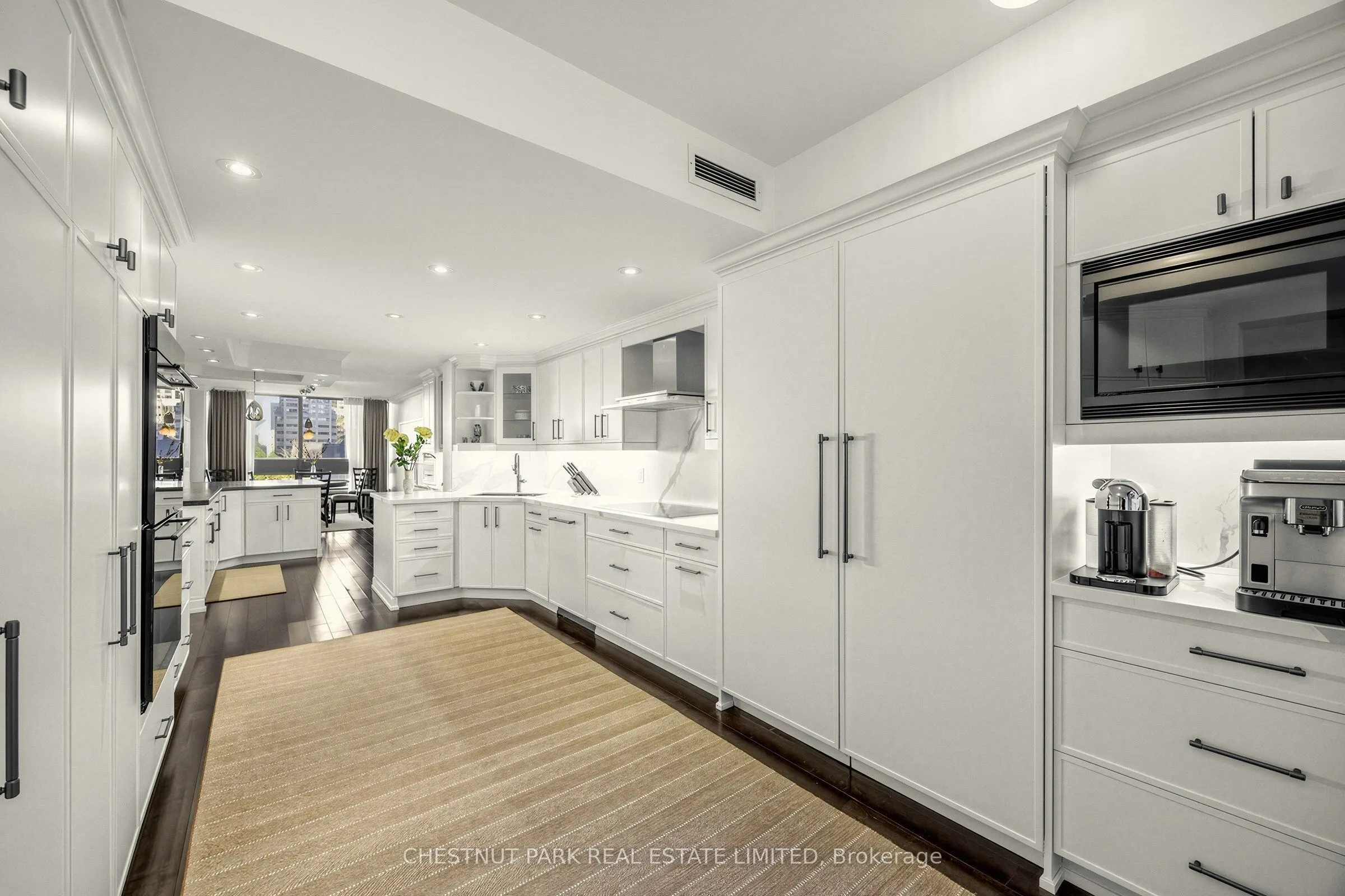 55 Prince Arthur Avenue #903